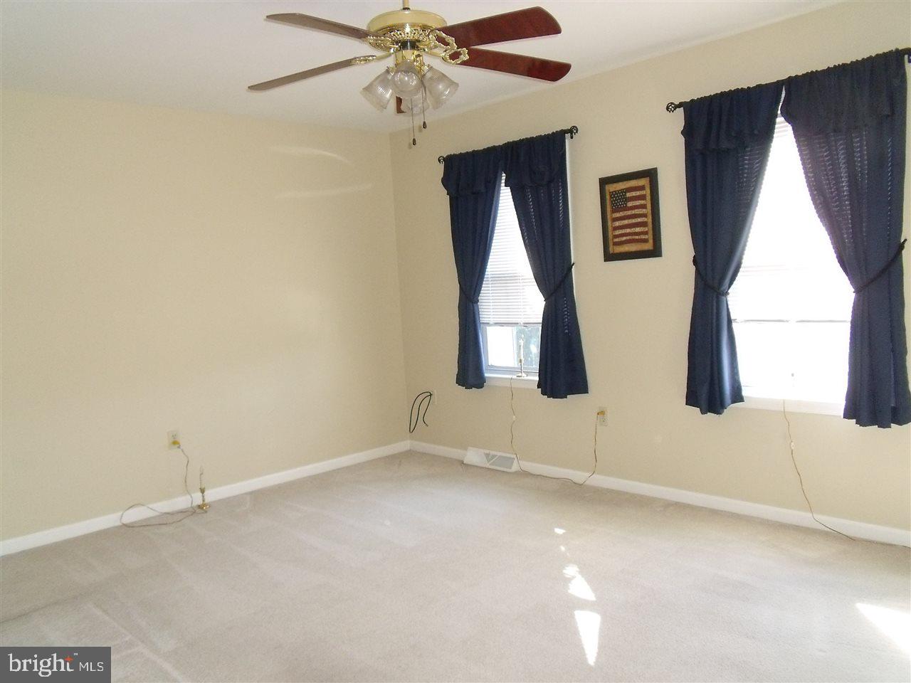 NORTH POINTE - Residential