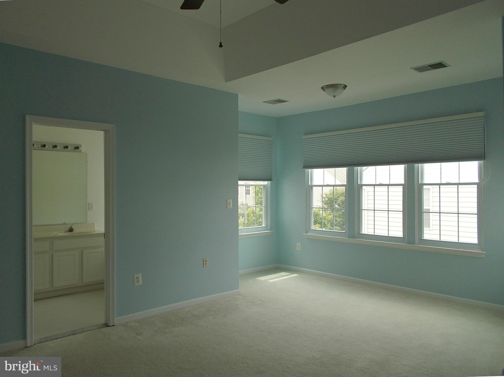 AUTUMN CHASE HUNT - Residential Lease