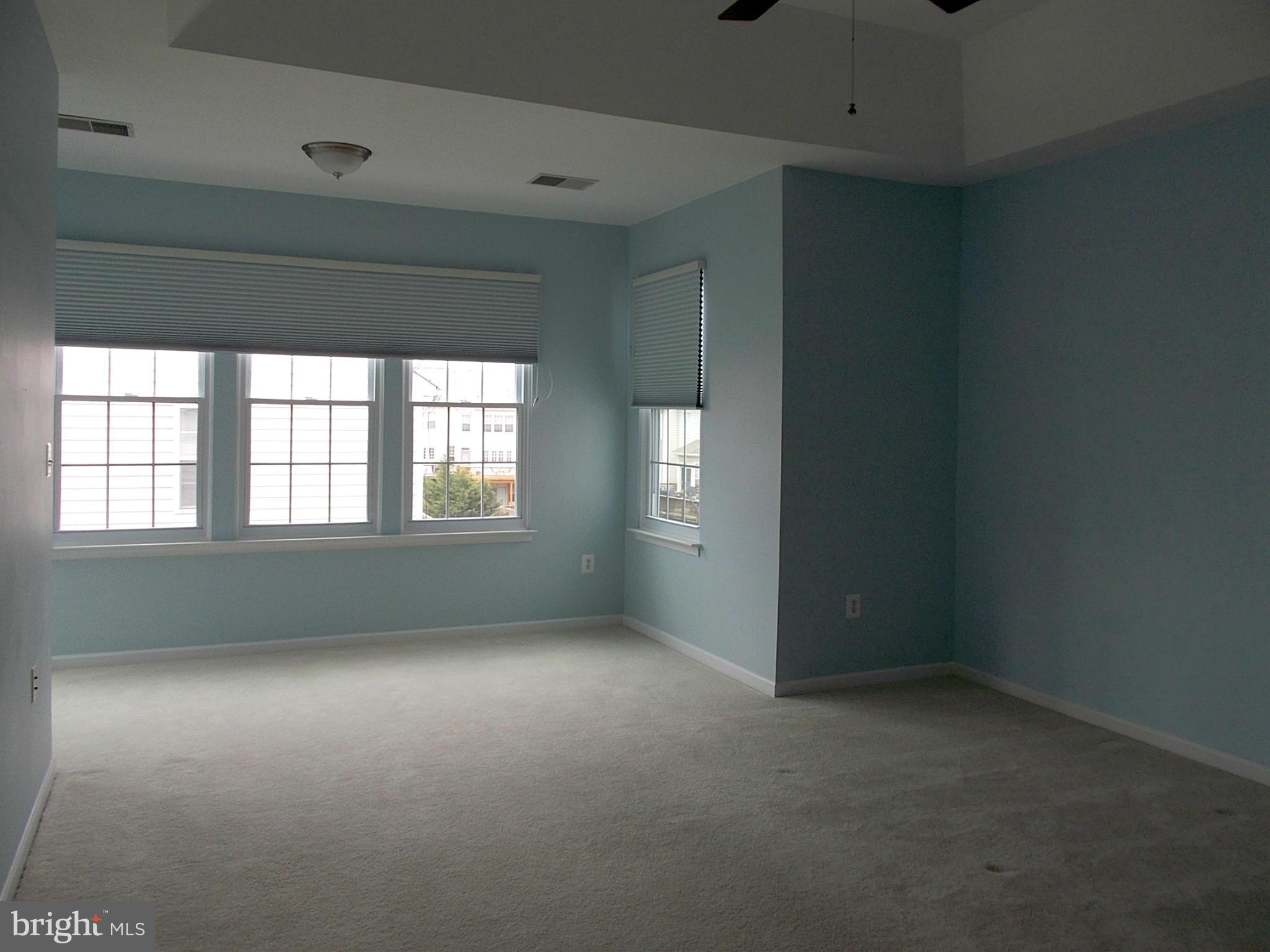 AUTUMN CHASE HUNT - Residential Lease