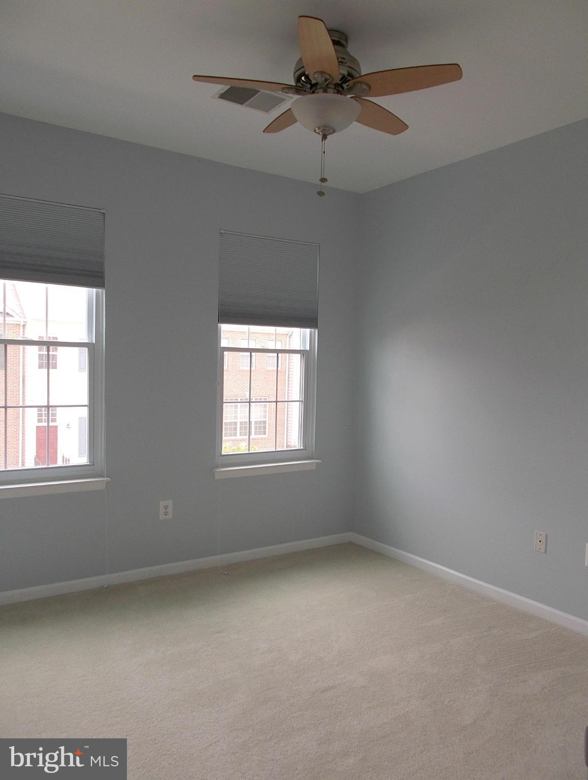 AUTUMN CHASE HUNT - Residential Lease