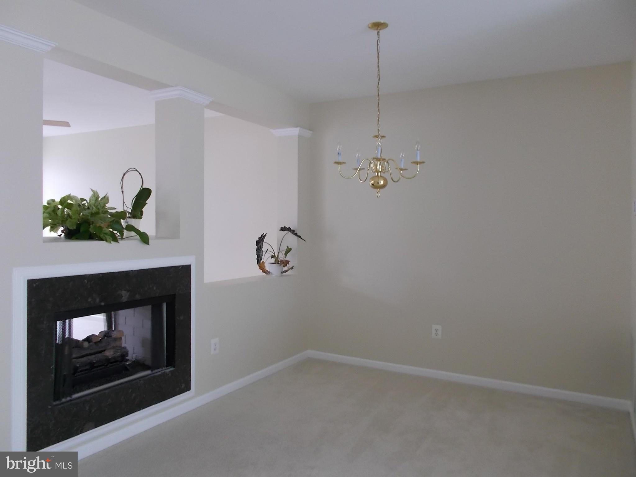 AUTUMN CHASE HUNT - Residential Lease