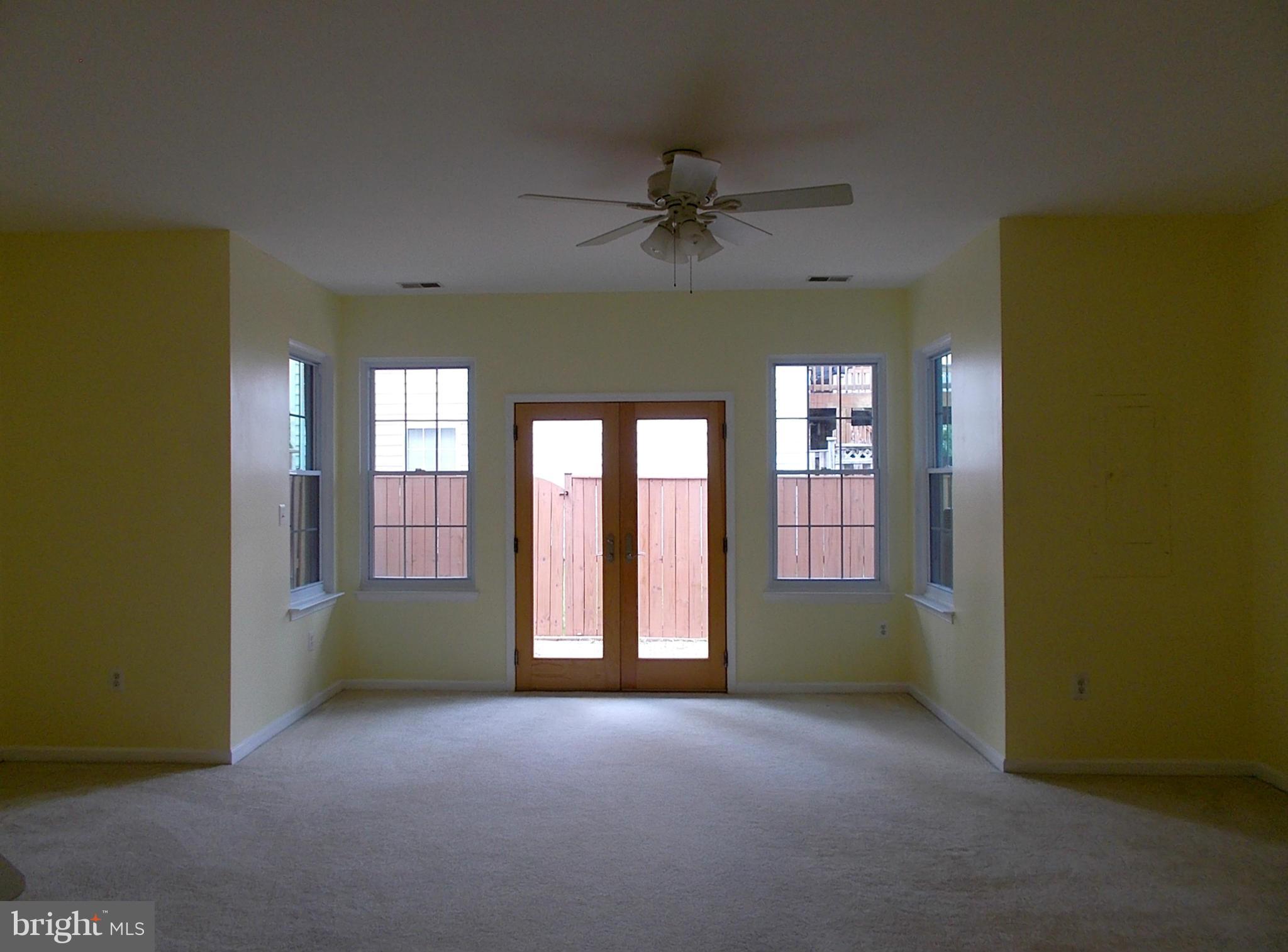 AUTUMN CHASE HUNT - Residential Lease