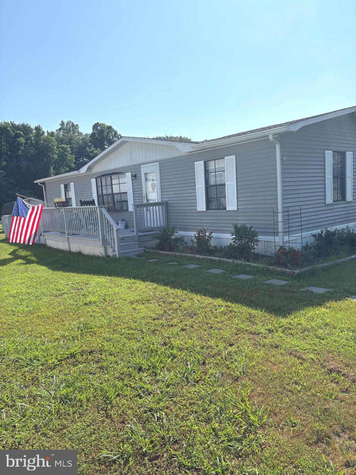 211 FOREST GREEN ROAD