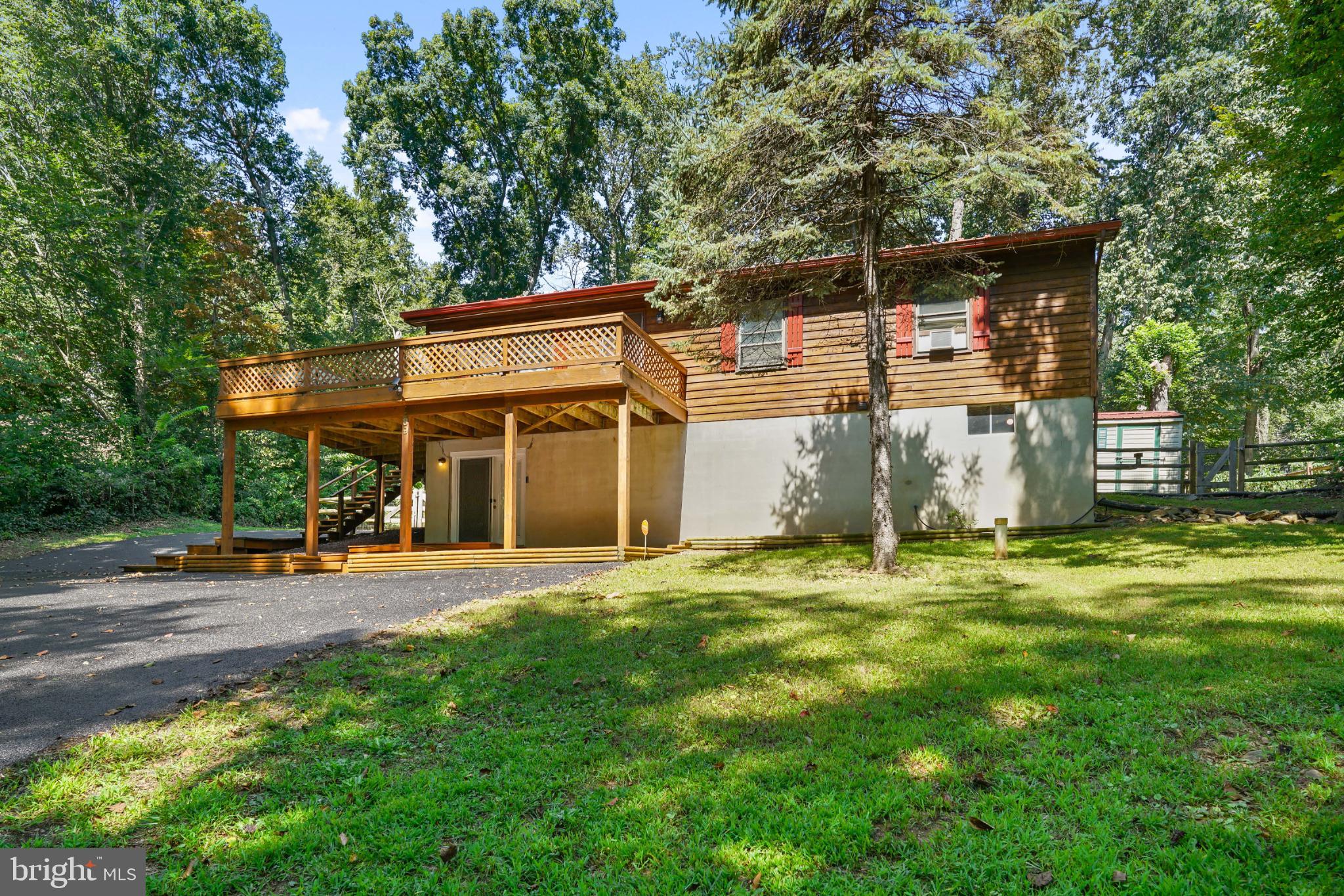 OCTORARO LAKES - Residential