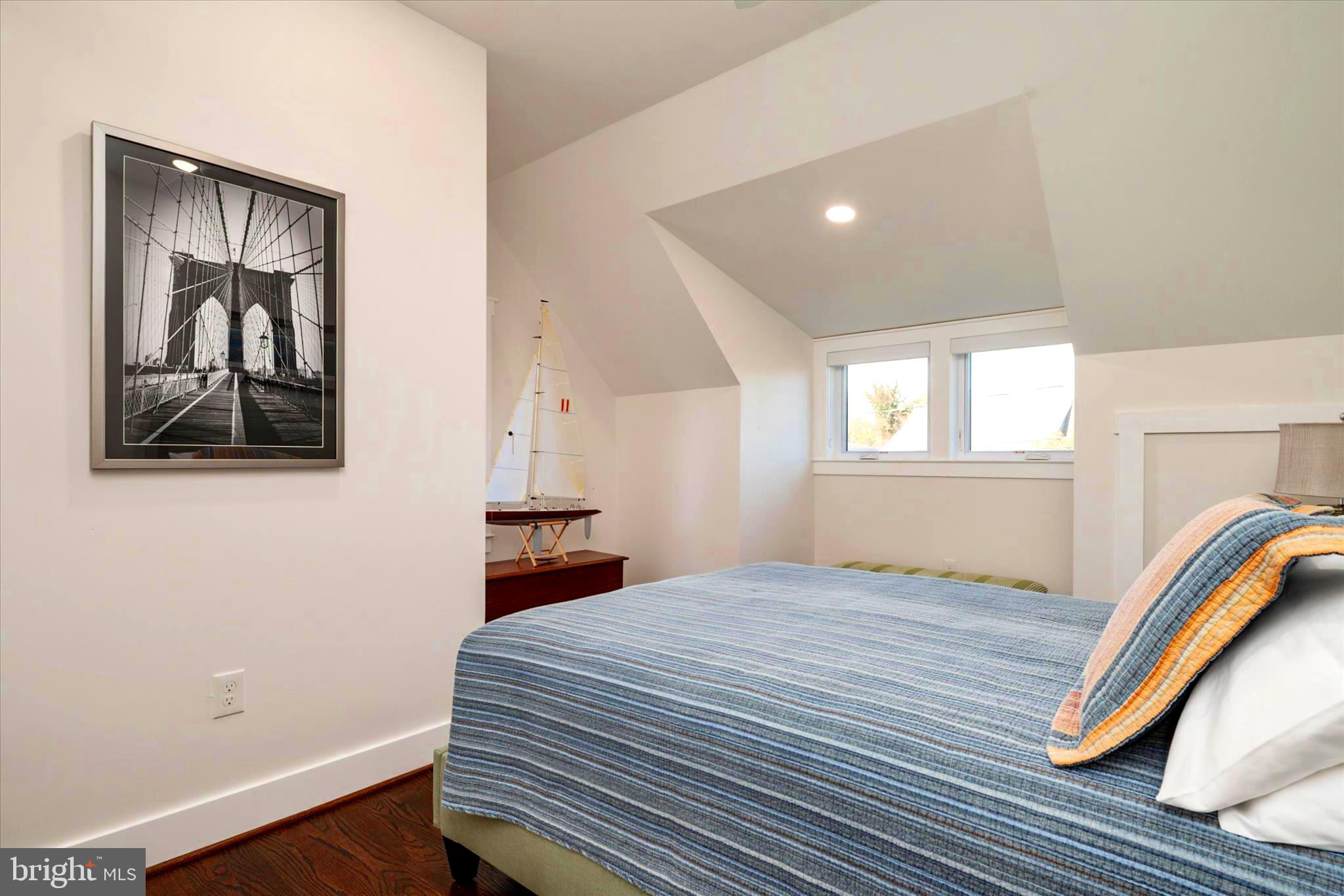 EASTPORT - Residential