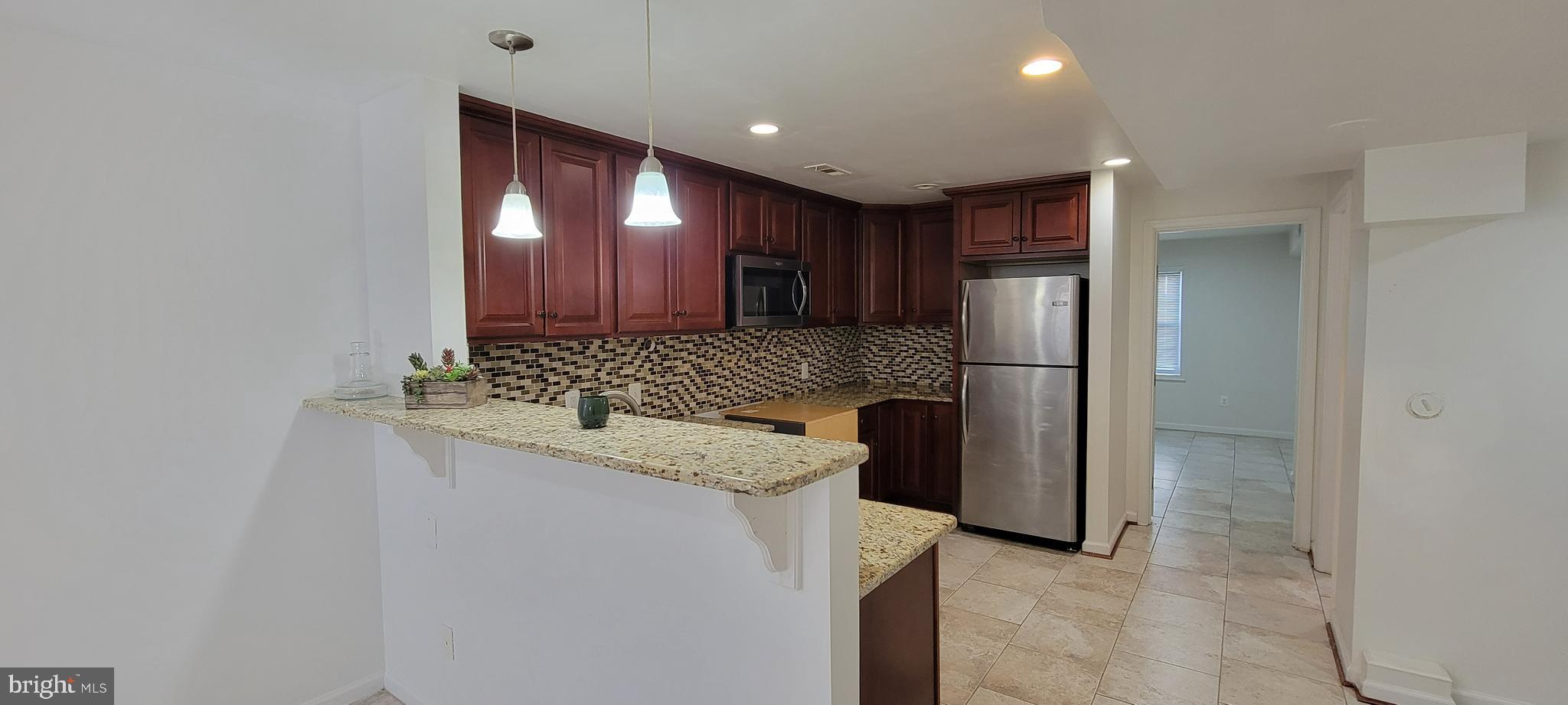 WAYSIDE VILLAGE - Residential Lease