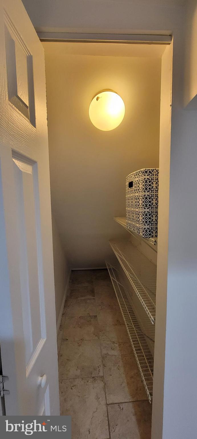 WAYSIDE VILLAGE - Residential Lease