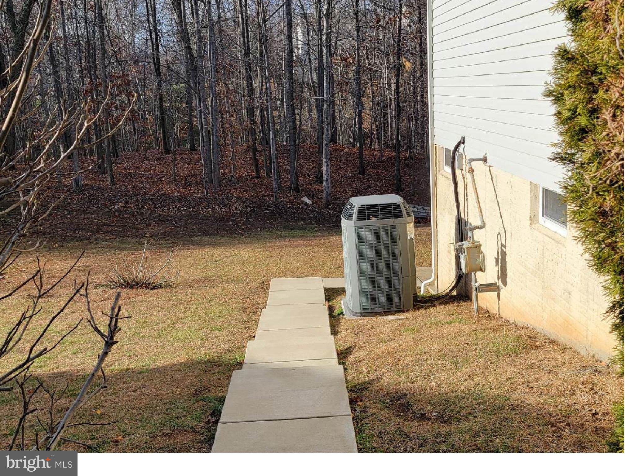 WAYSIDE VILLAGE - Residential Lease