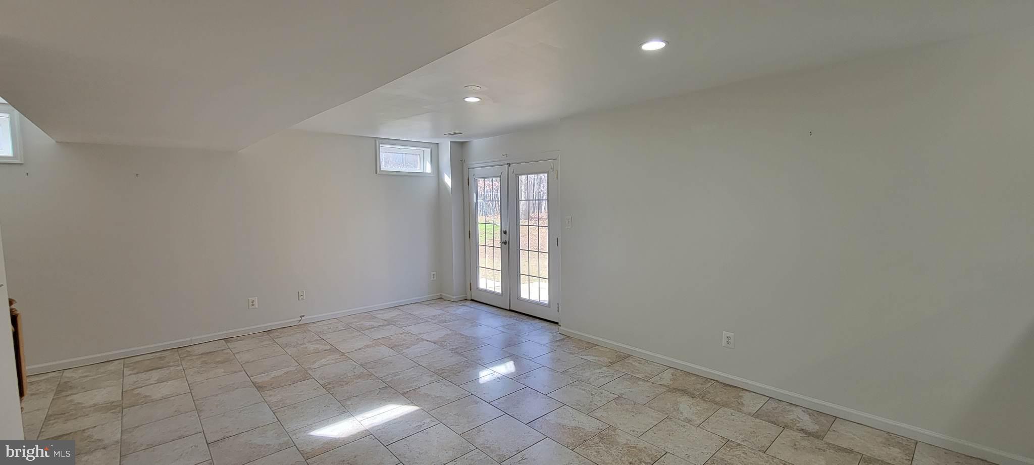 WAYSIDE VILLAGE - Residential Lease