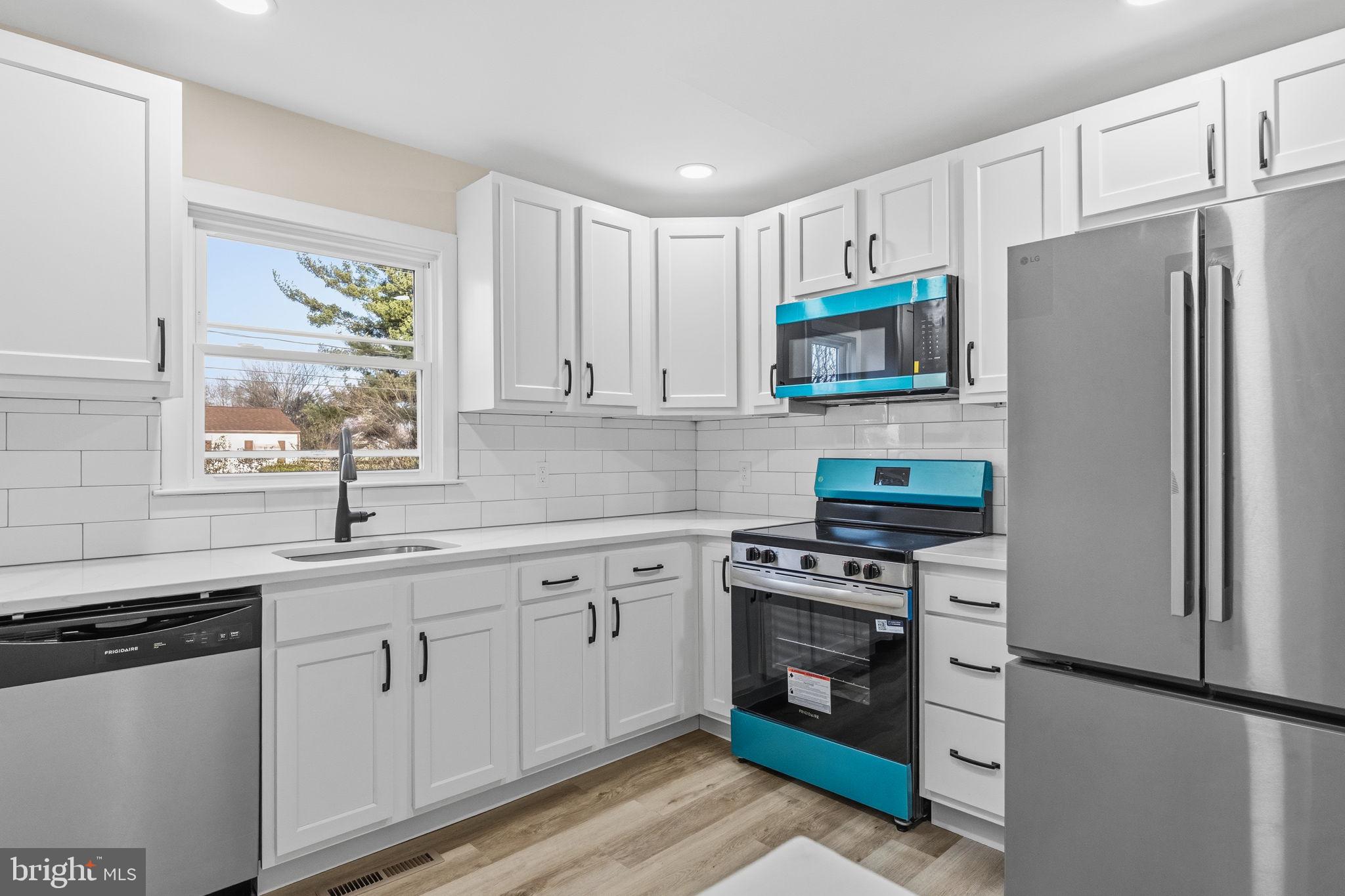 819 OLD HARMONY ROAD