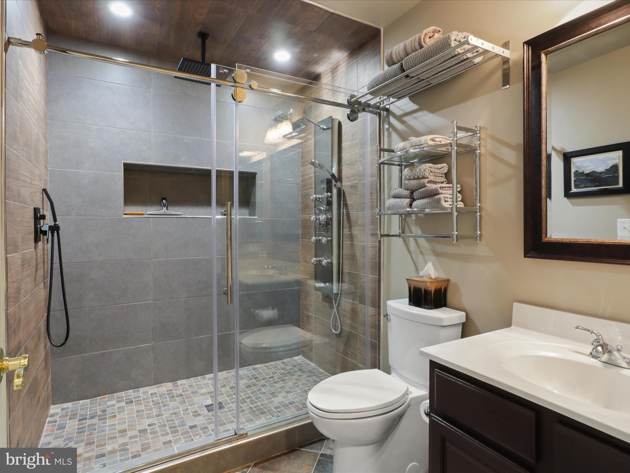 OAK HILL ESTATES - Residential