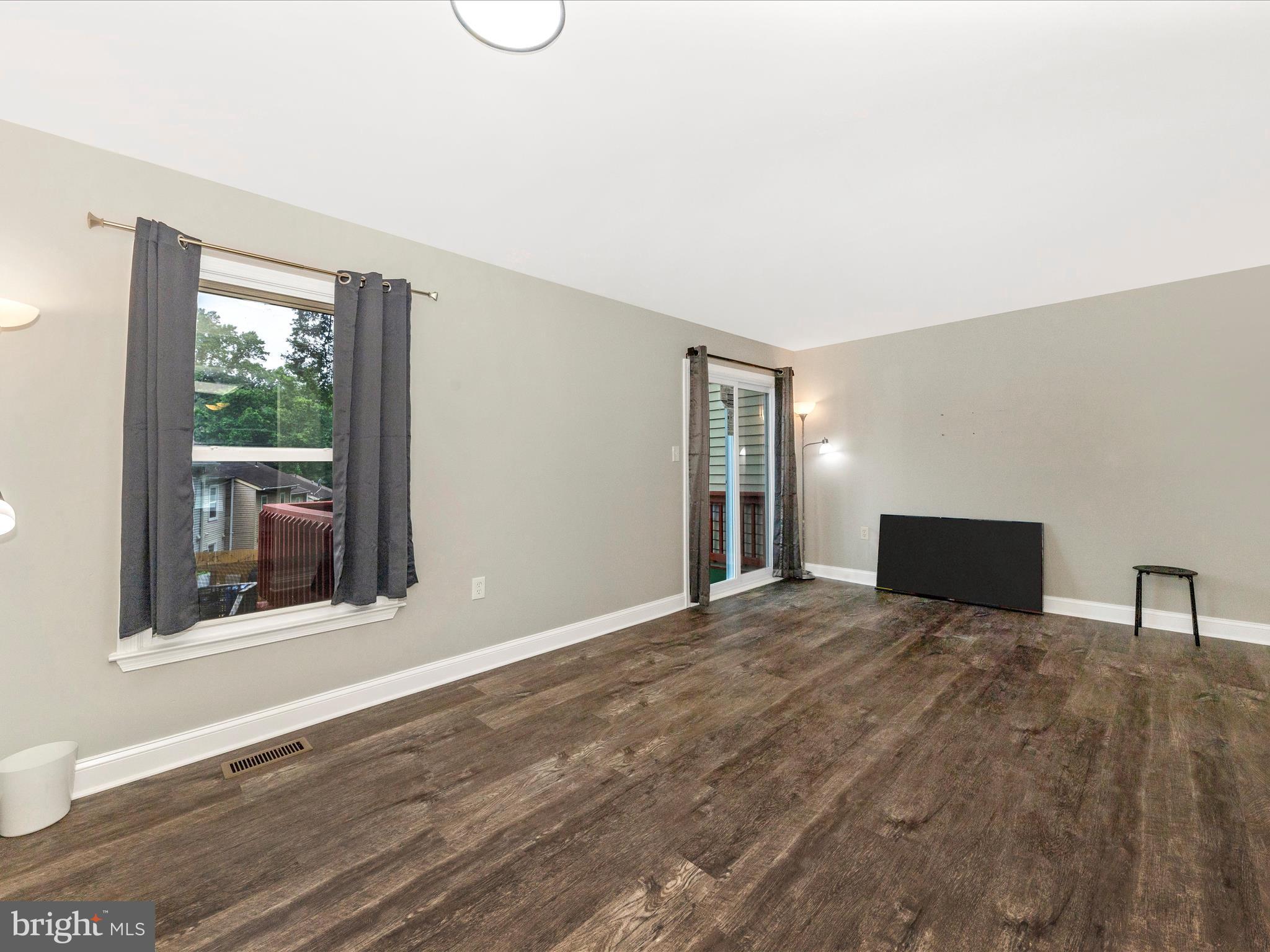 GREENCASTLE MANOR - Residential