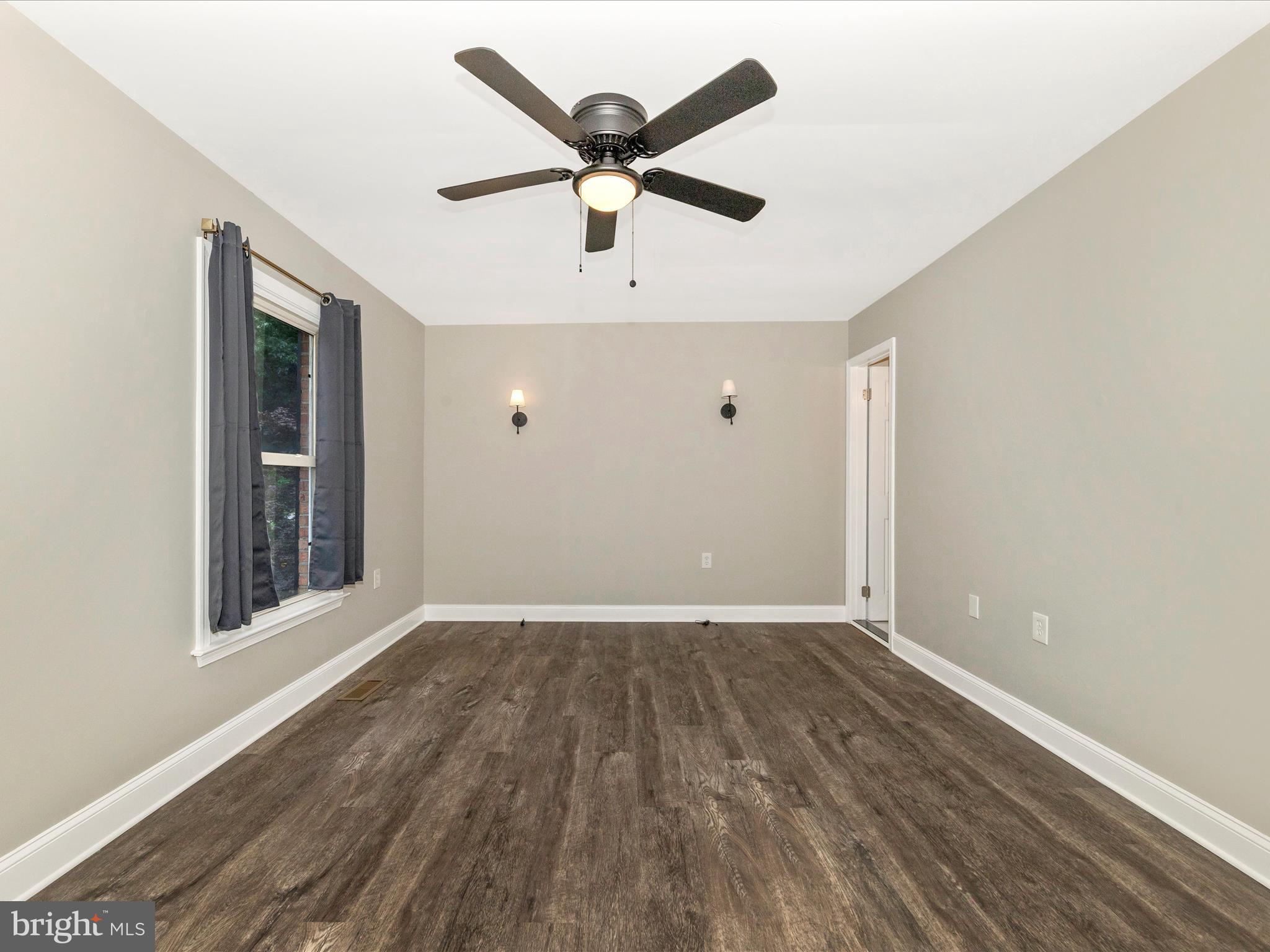 GREENCASTLE MANOR - Residential