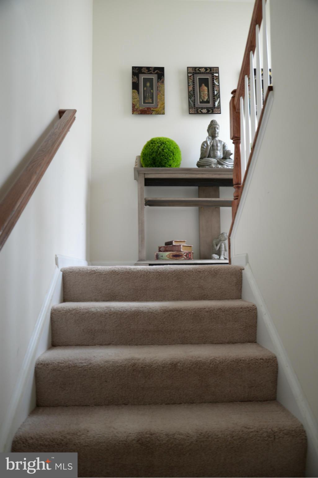 RESIDENCES AT DULLES PRK - Residential Lease