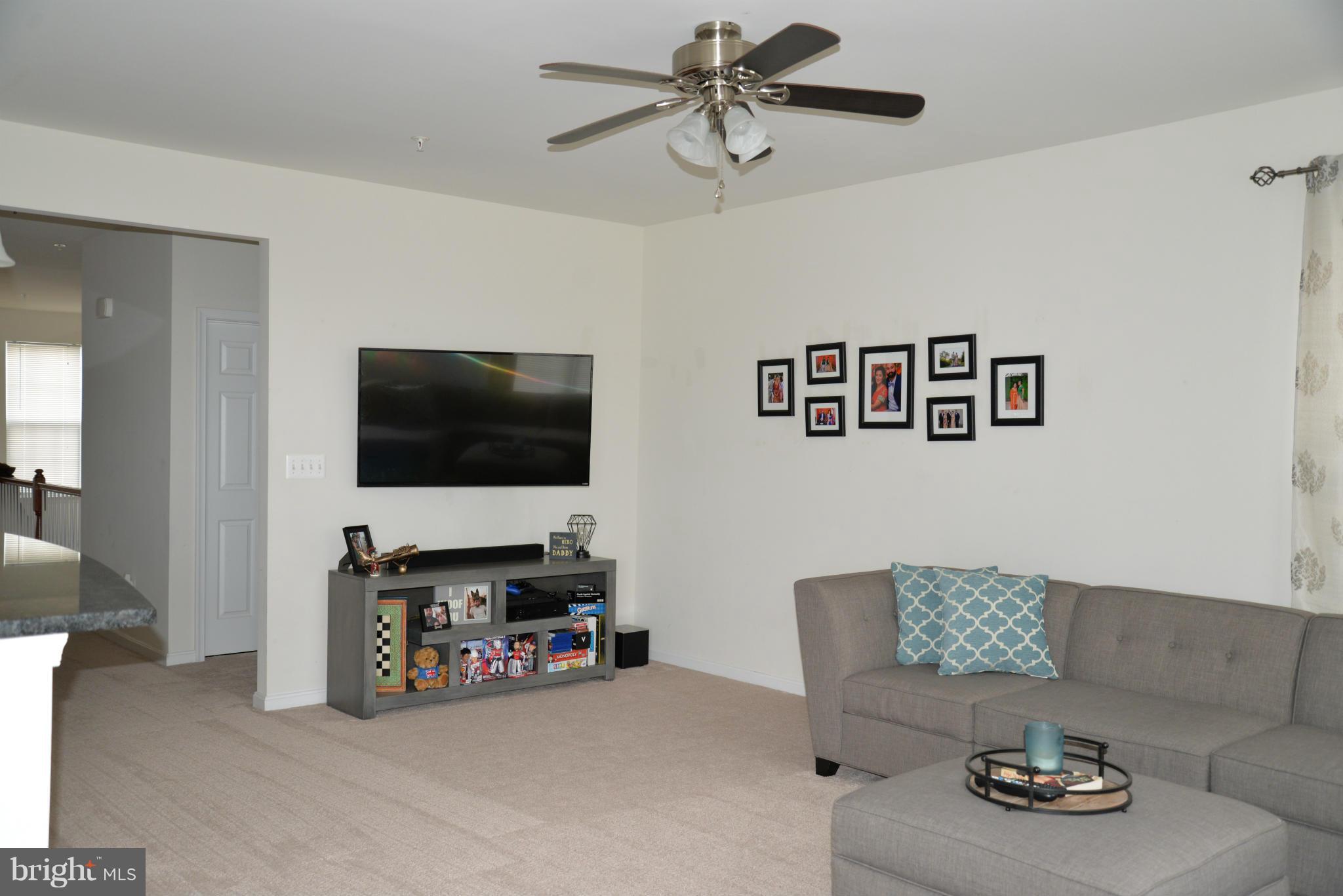 RESIDENCES AT DULLES PRK - Residential Lease