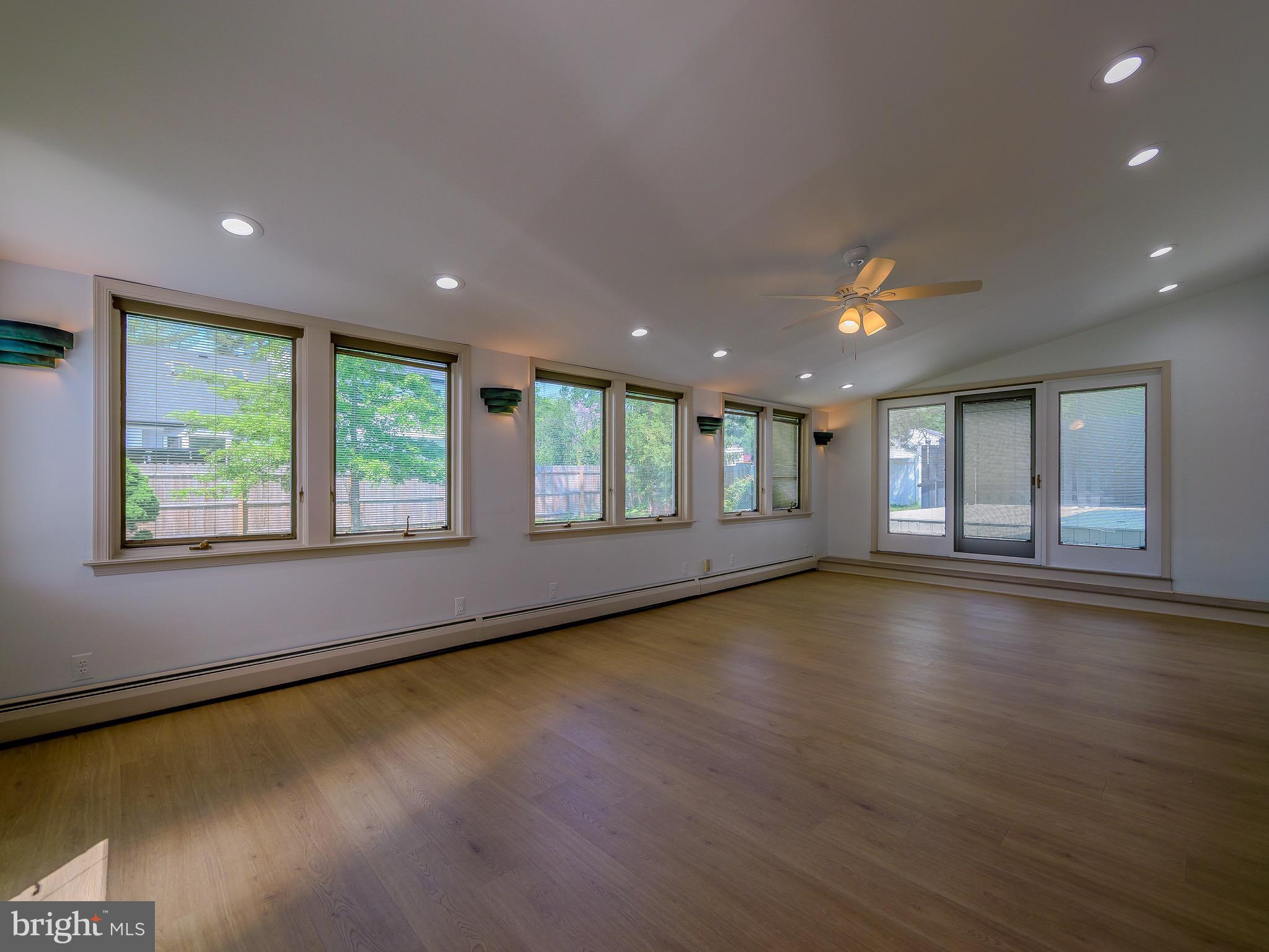 SCOT GLEN - Residential