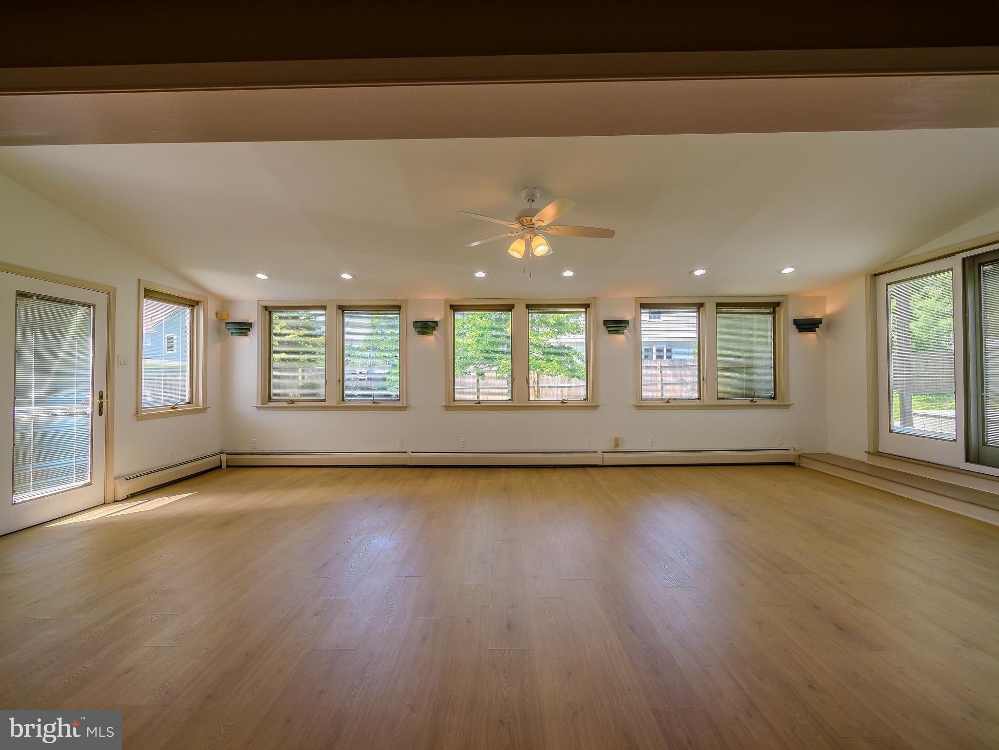 SCOT GLEN - Residential
