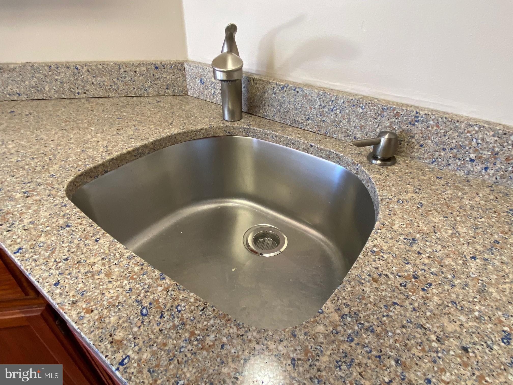 ASPEN PARK - Residential Lease