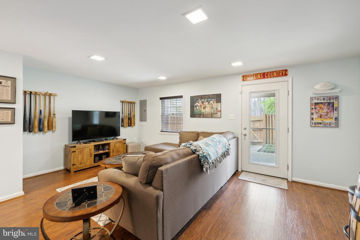 MONTCLAIR - Residential Lease