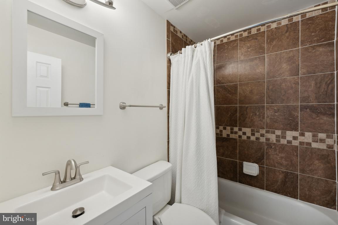 MONTCLAIR - Residential Lease