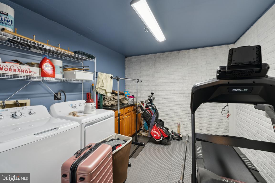 MONTCLAIR - Residential Lease