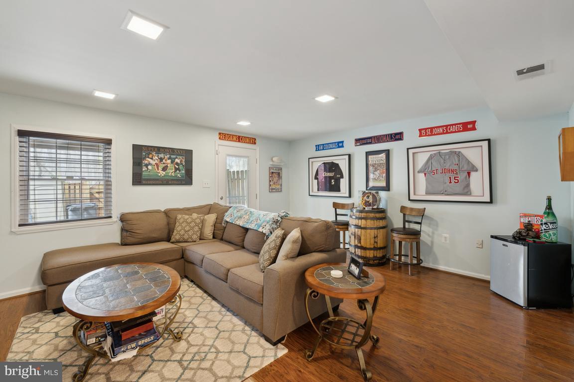 MONTCLAIR - Residential Lease