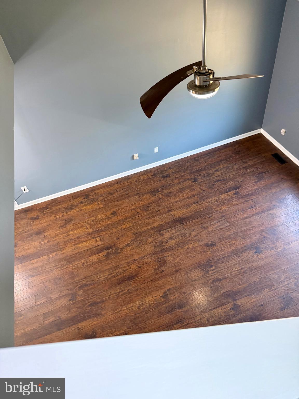 CAMELOT - Residential