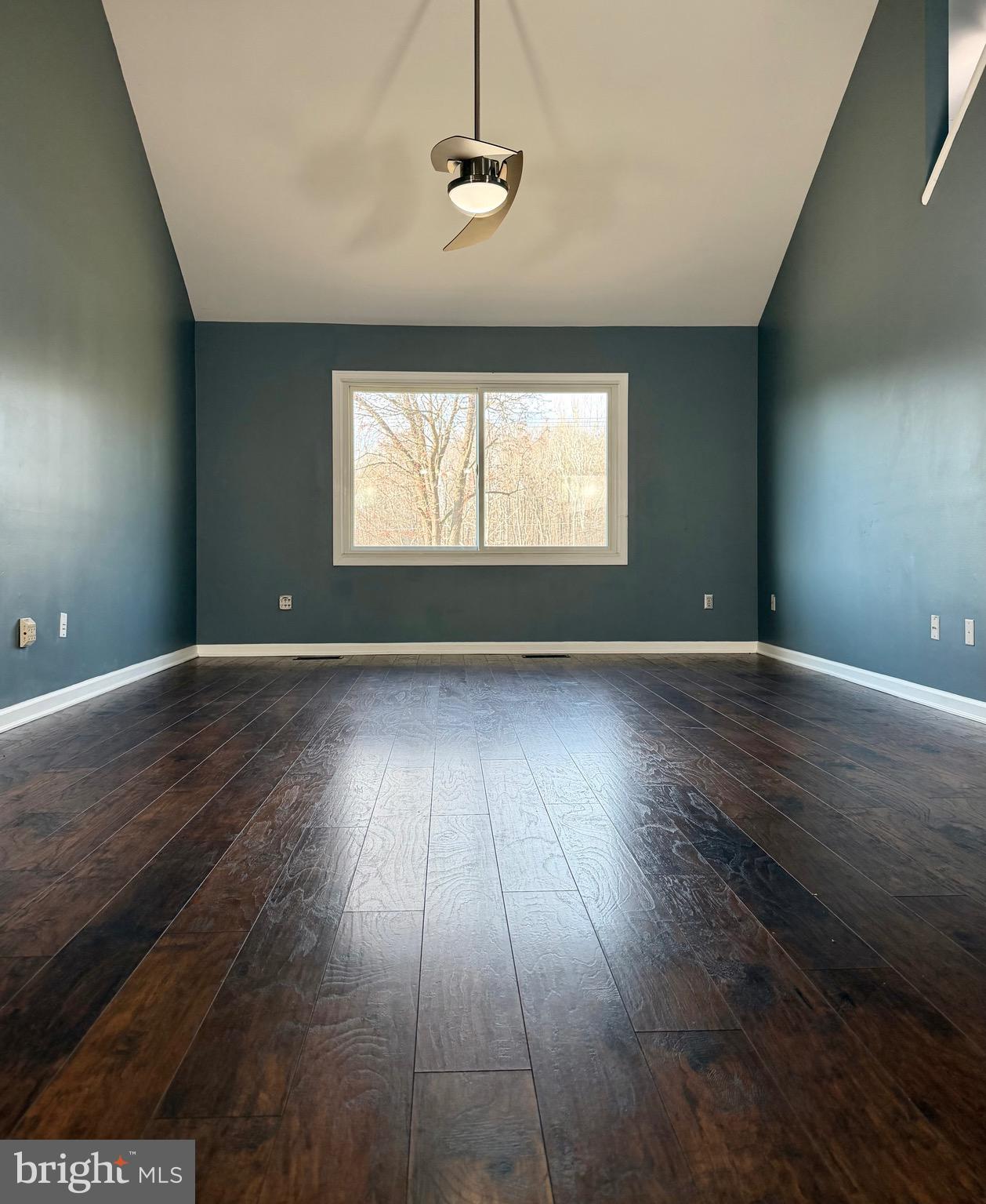 CAMELOT - Residential