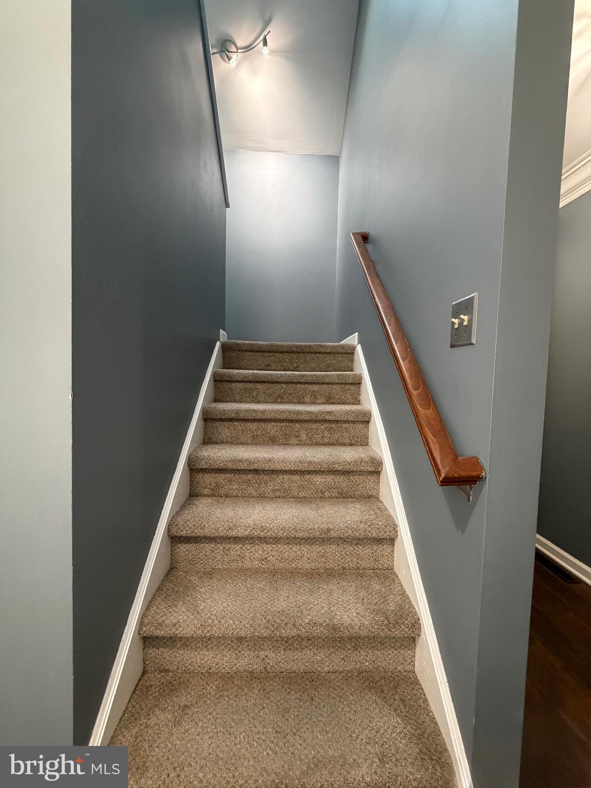 CAMELOT - Residential