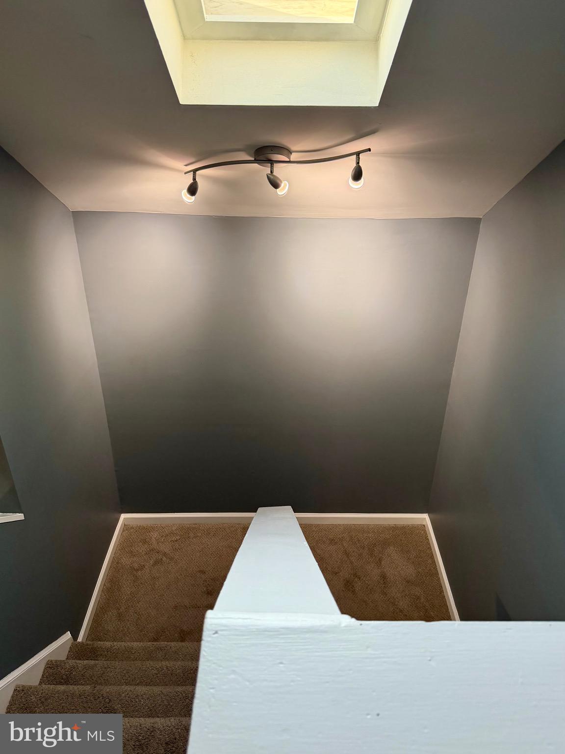 CAMELOT - Residential