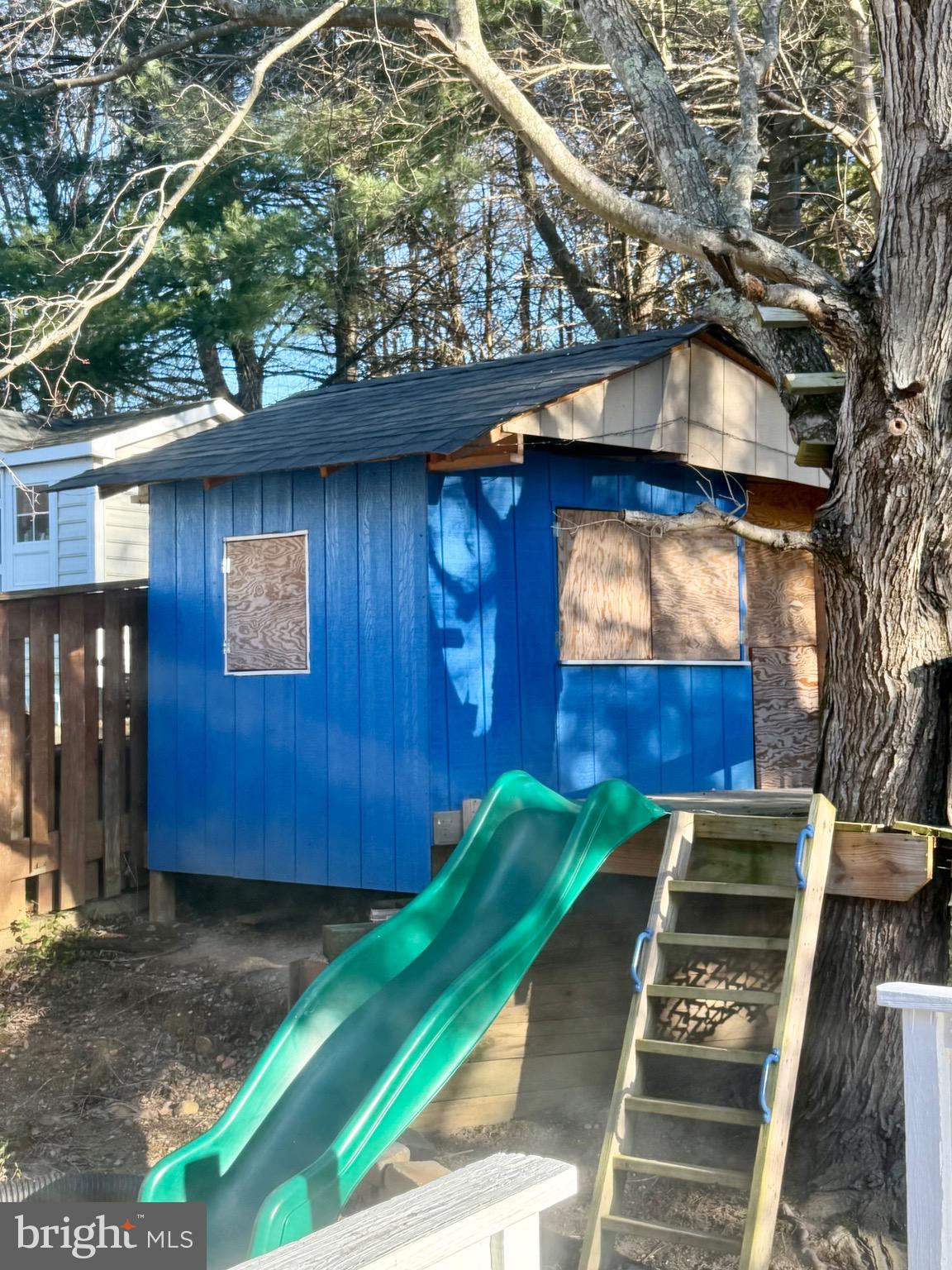 CAMELOT - Residential