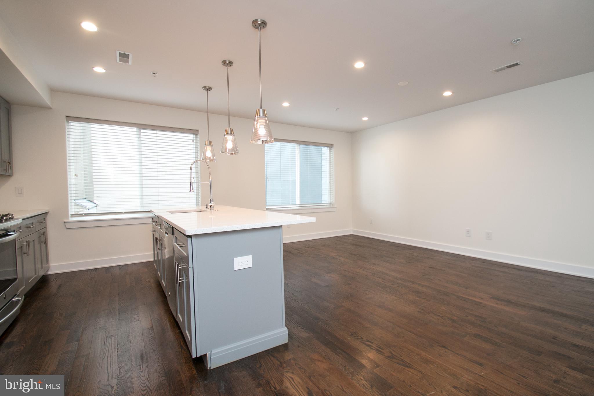 QUEEN VILLAGE - Residential Lease