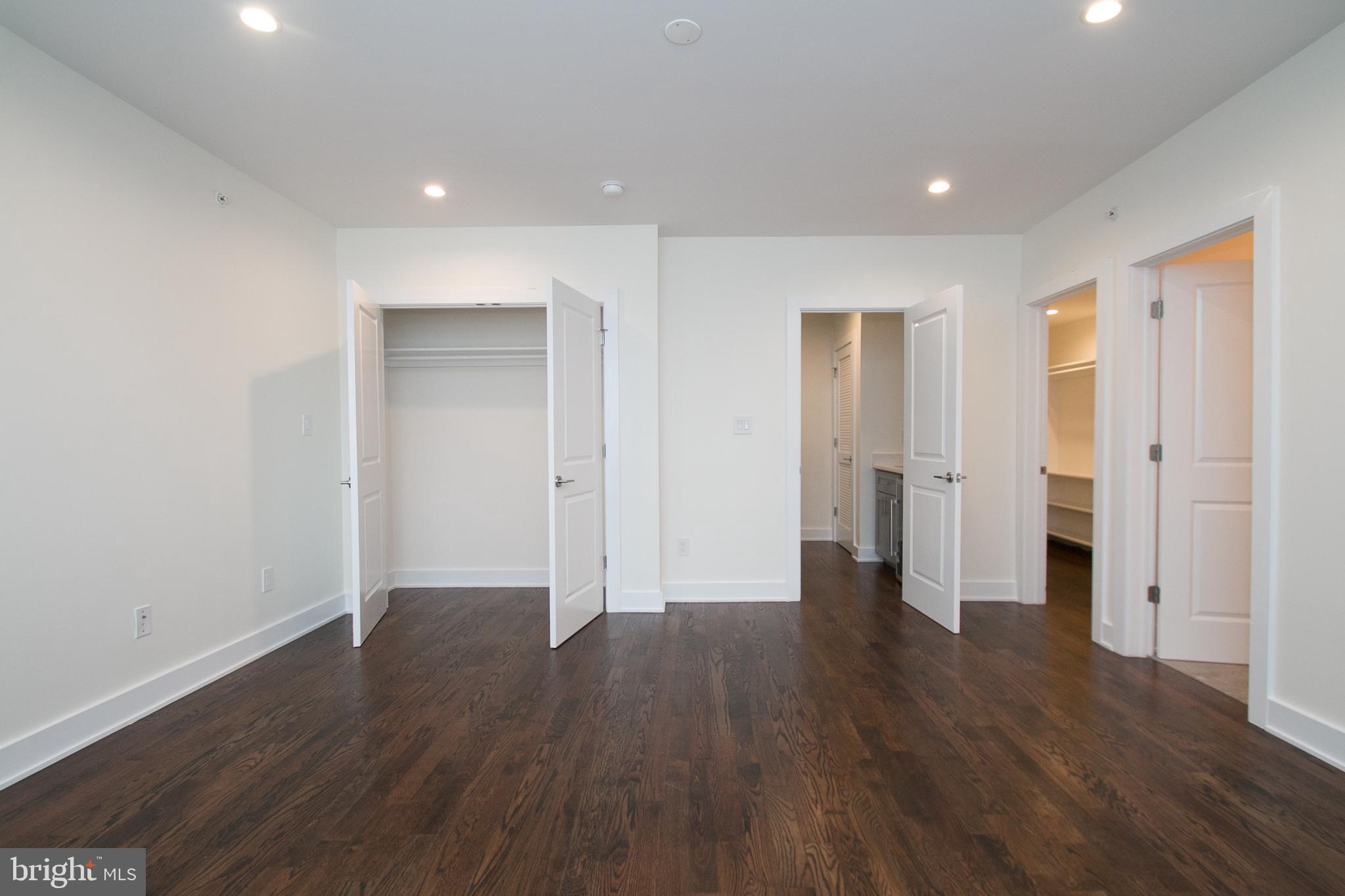 QUEEN VILLAGE - Residential Lease