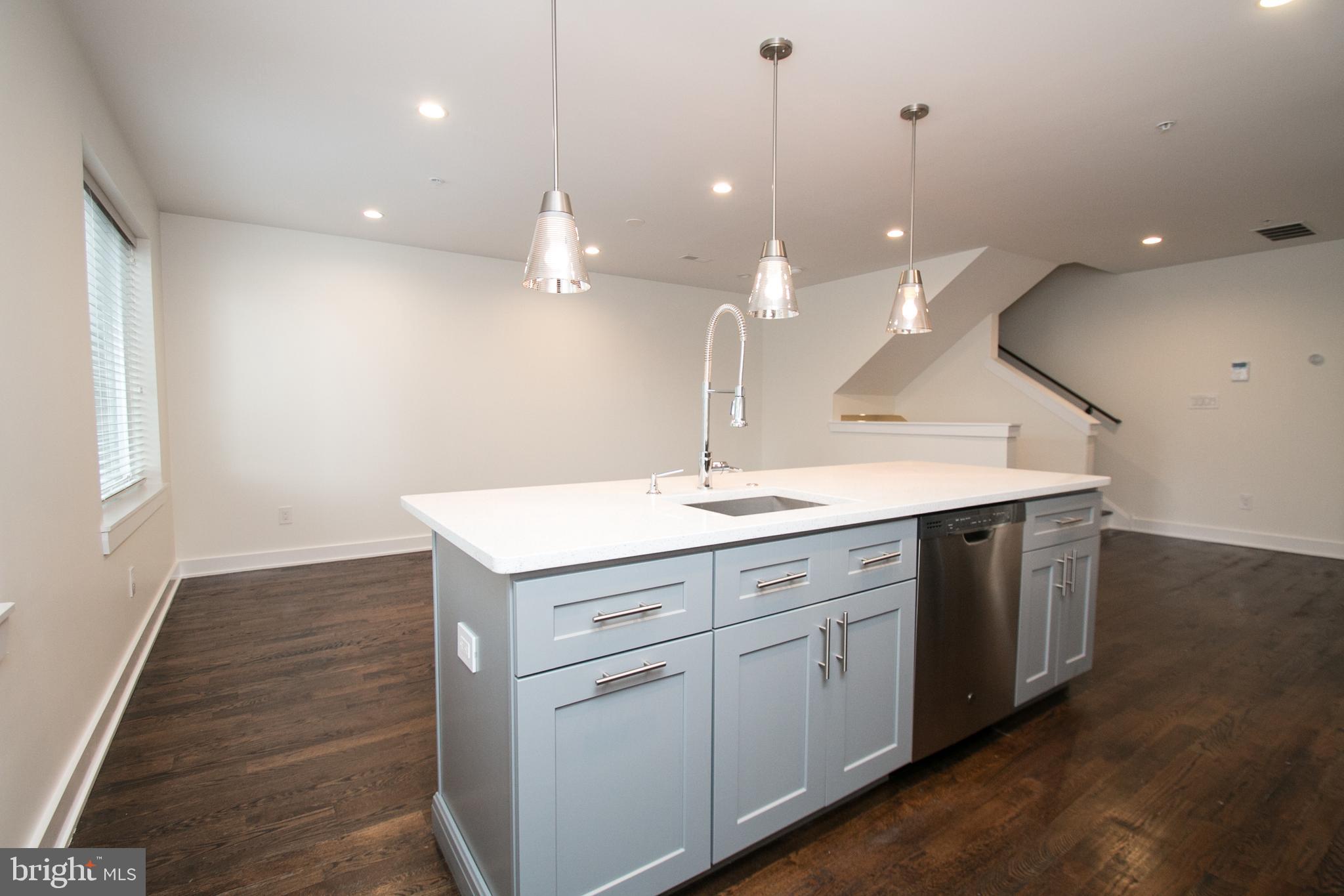 QUEEN VILLAGE - Residential Lease