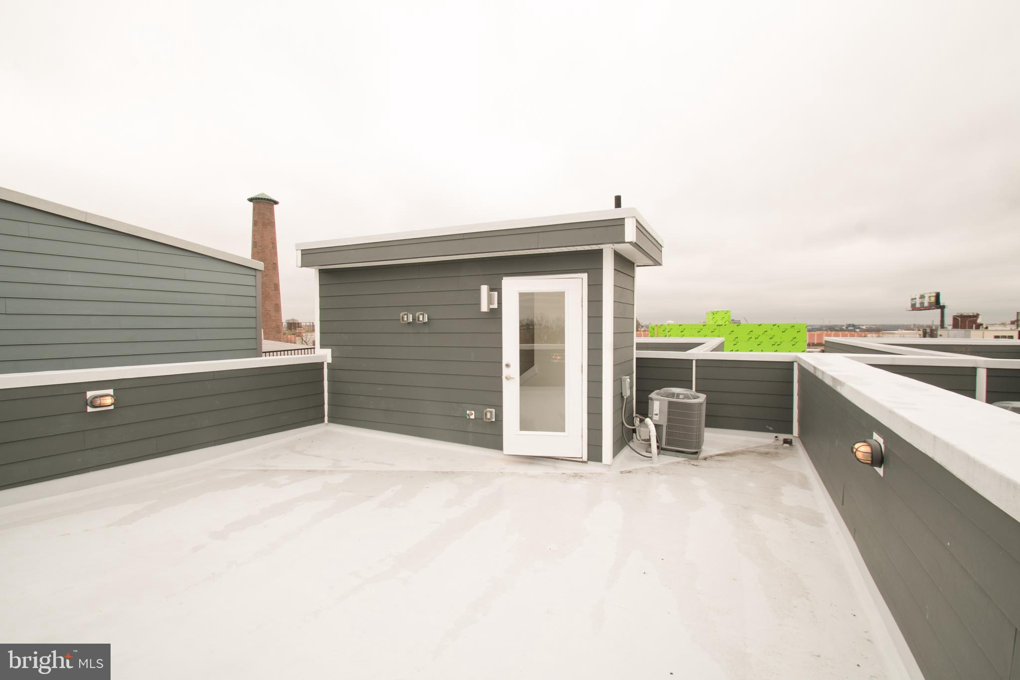 QUEEN VILLAGE - Residential Lease