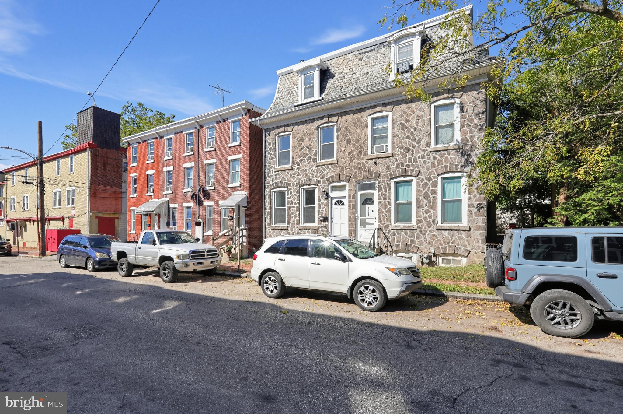 625 CHAIN STREET