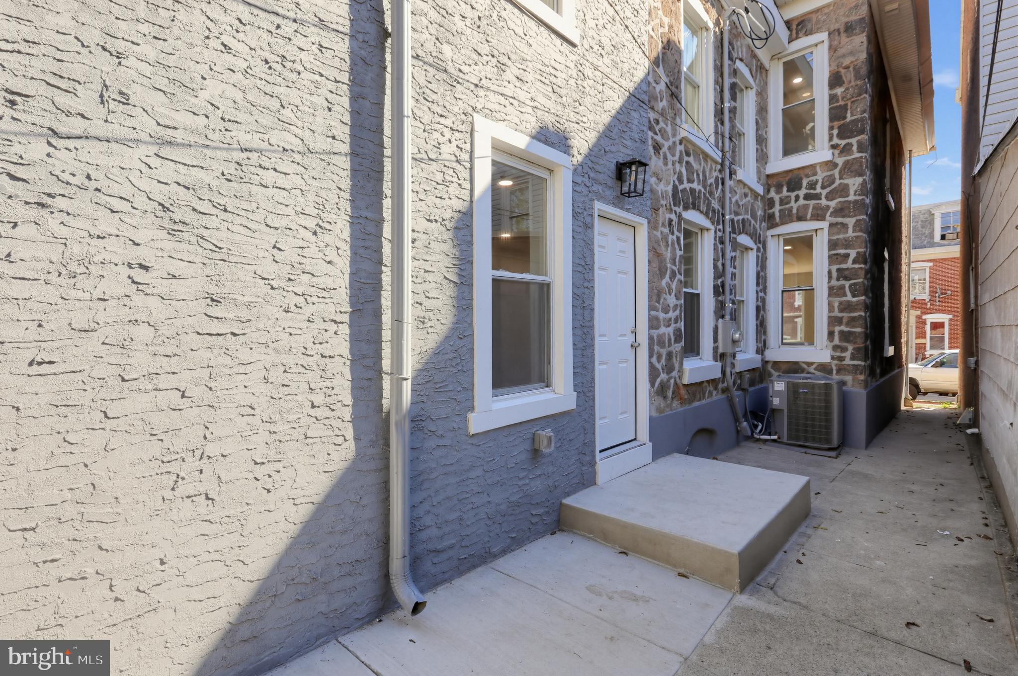 625 CHAIN STREET
