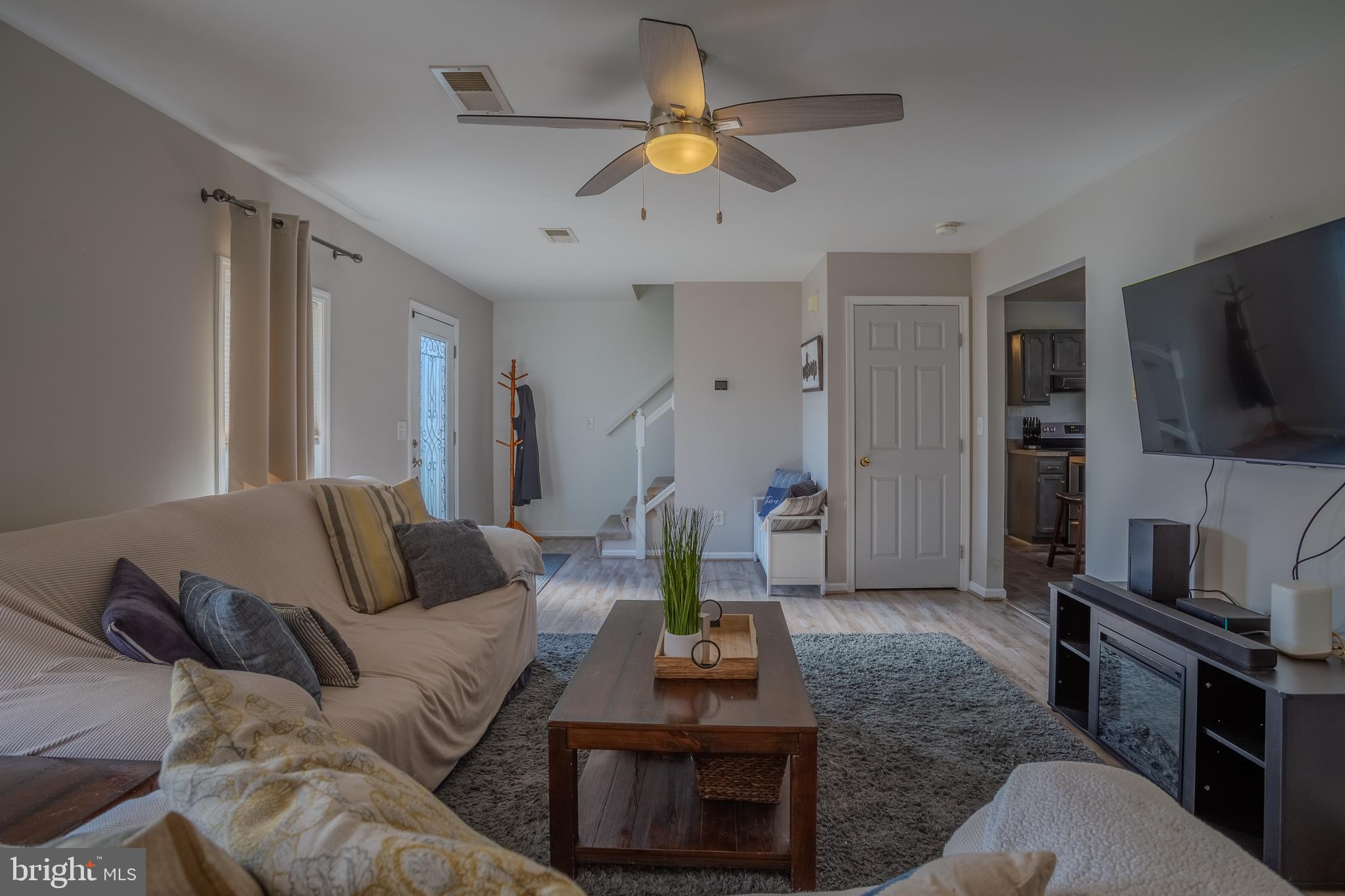 FORT HILL FARMS - Residential