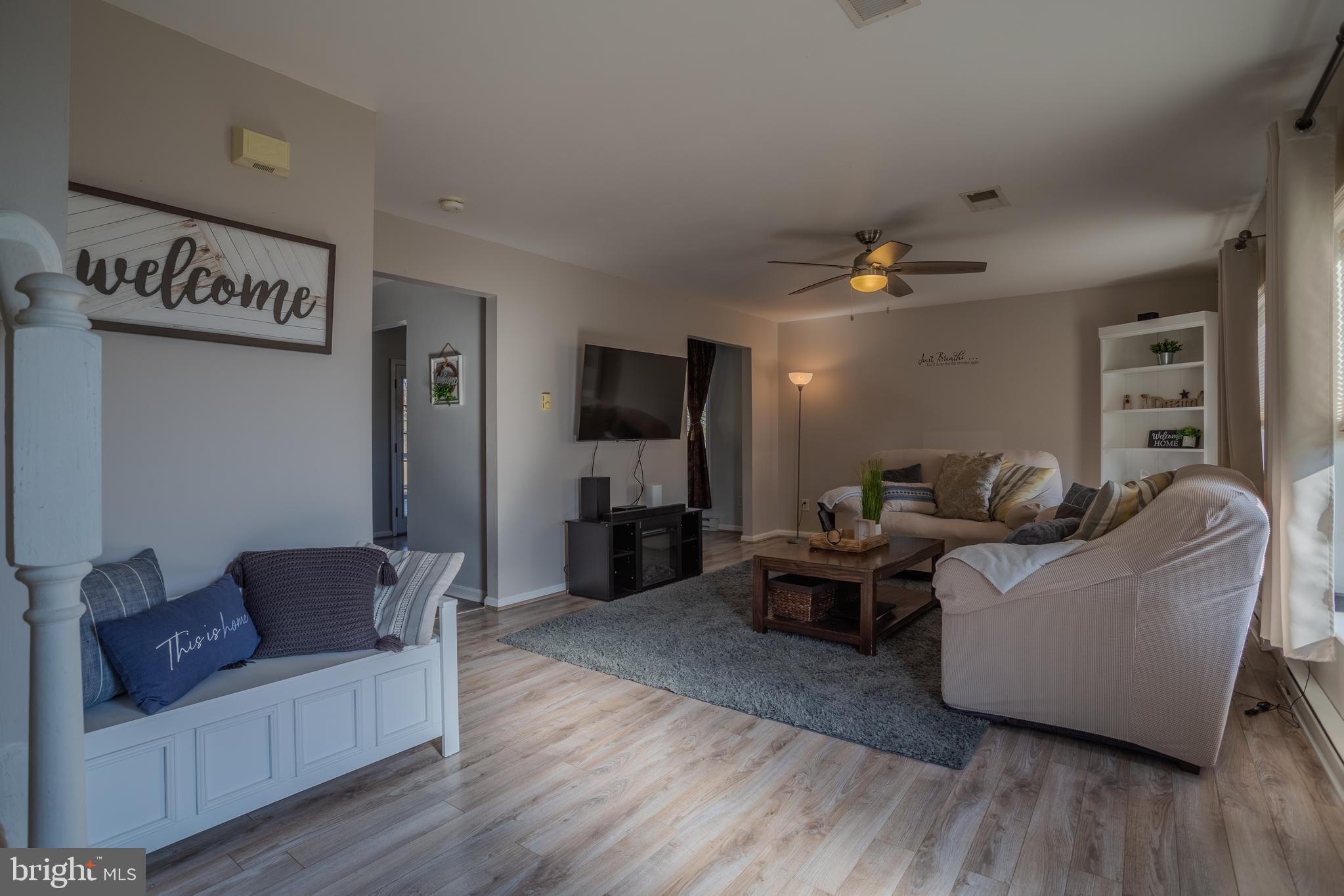 FORT HILL FARMS - Residential