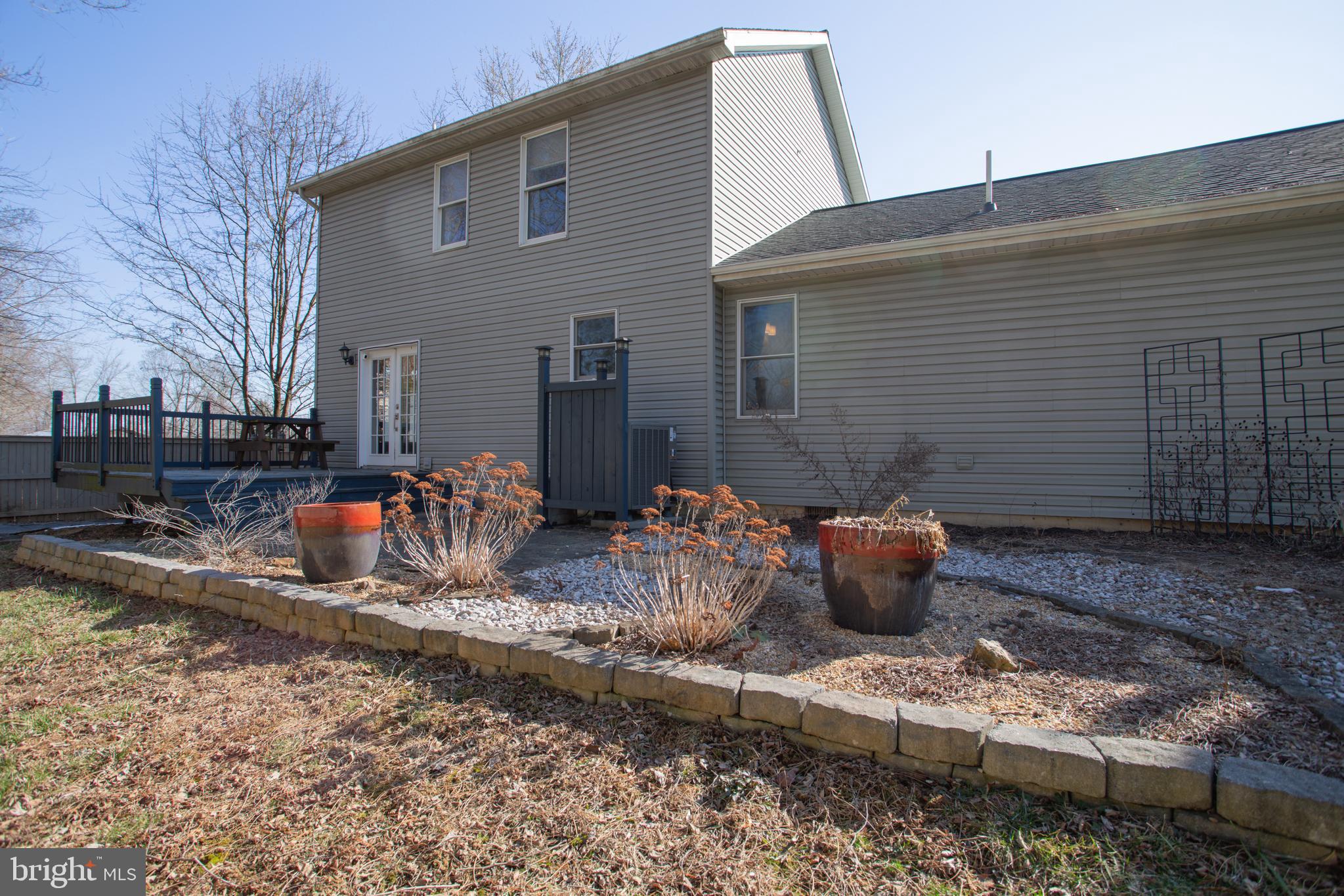 FORT HILL FARMS - Residential