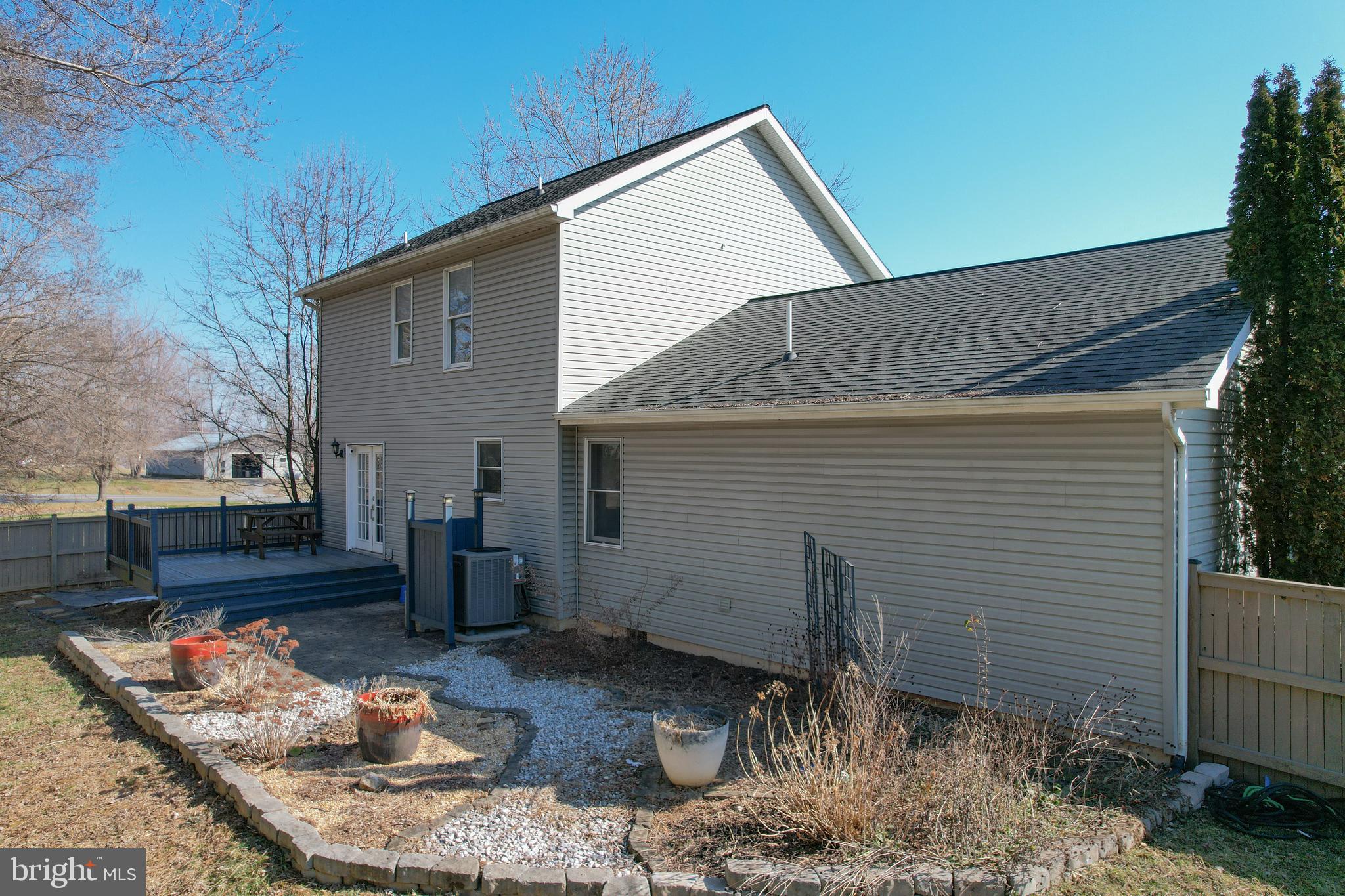 FORT HILL FARMS - Residential