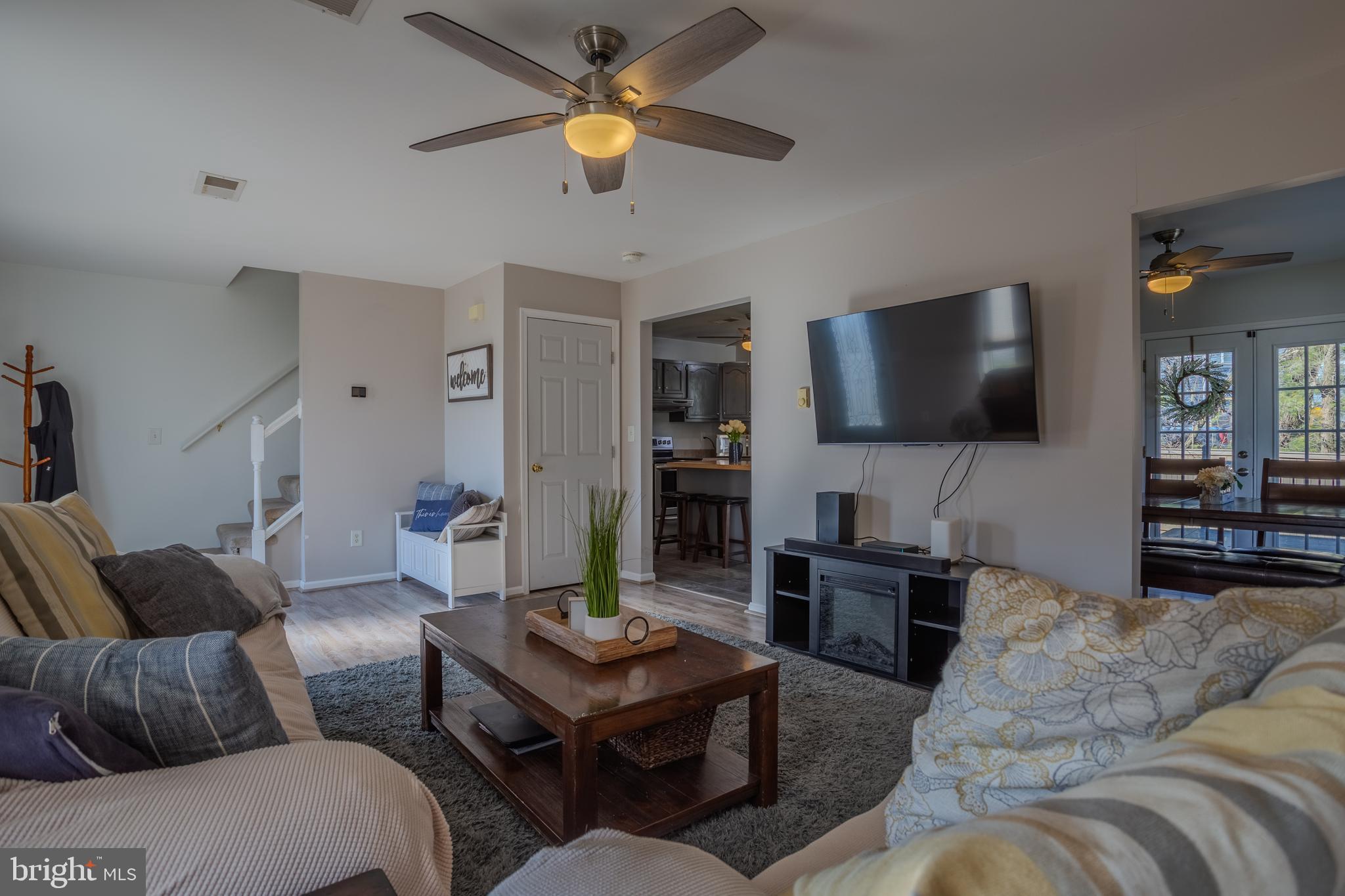 FORT HILL FARMS - Residential