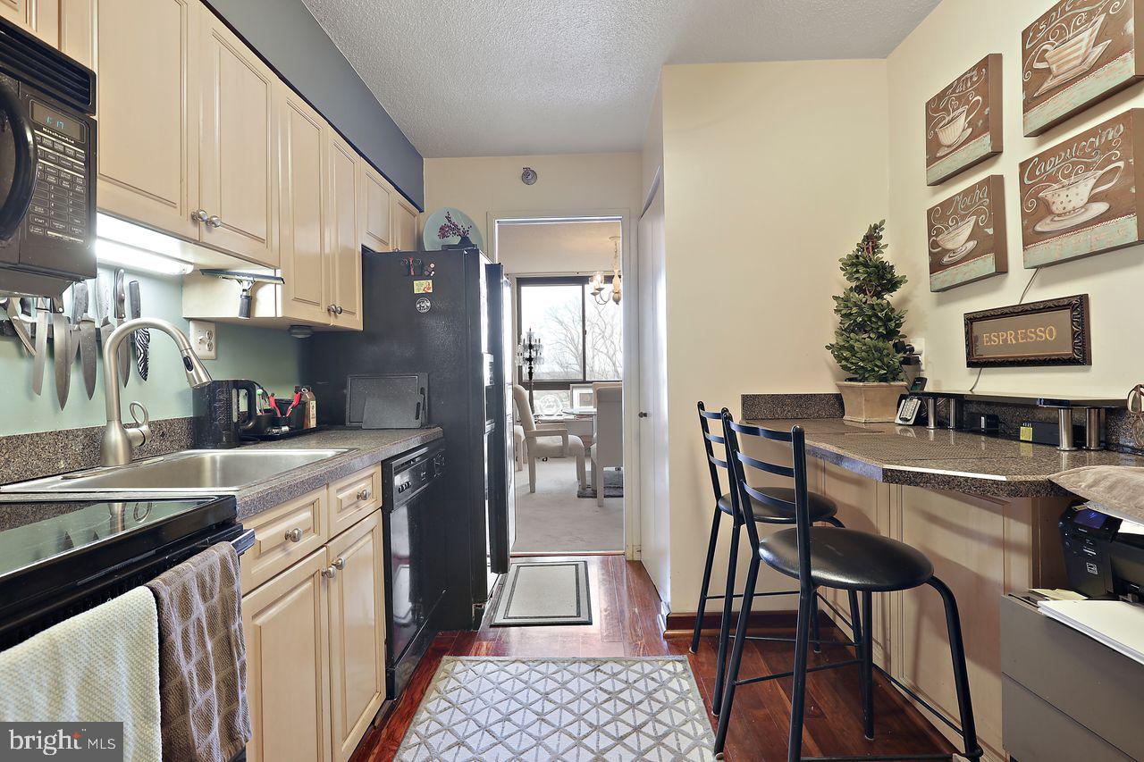 ENCORE OF MCLEAN - Residential