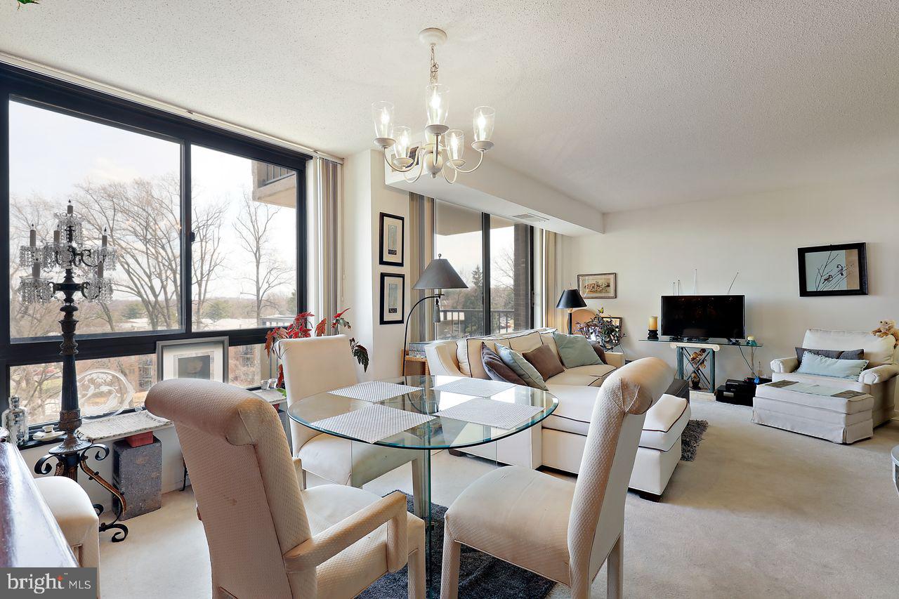 ENCORE OF MCLEAN - Residential