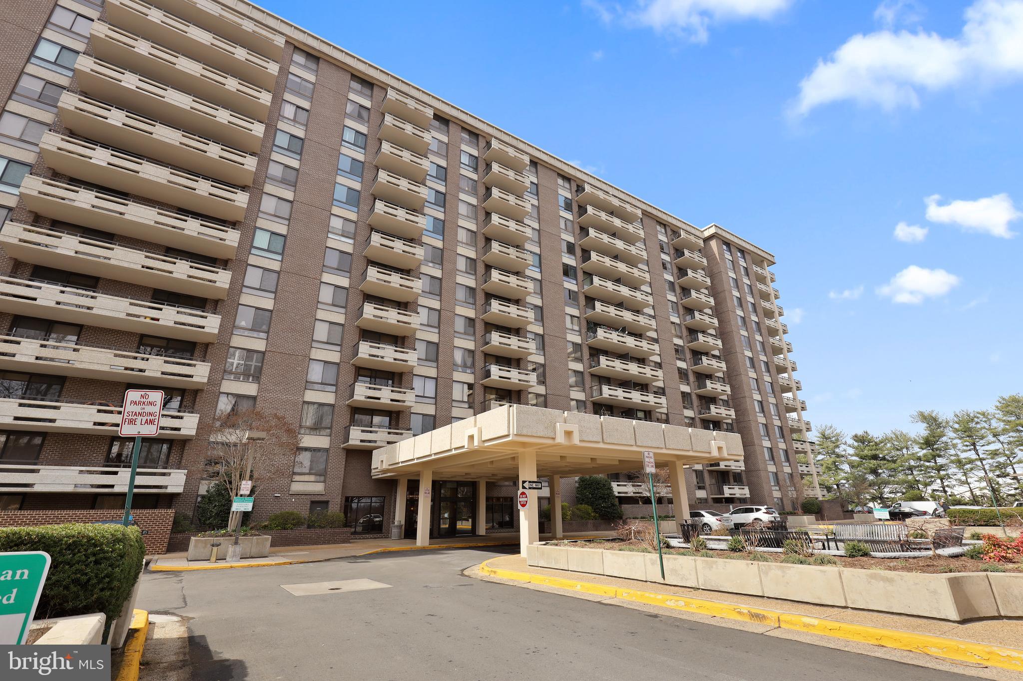 ENCORE OF MCLEAN - Residential