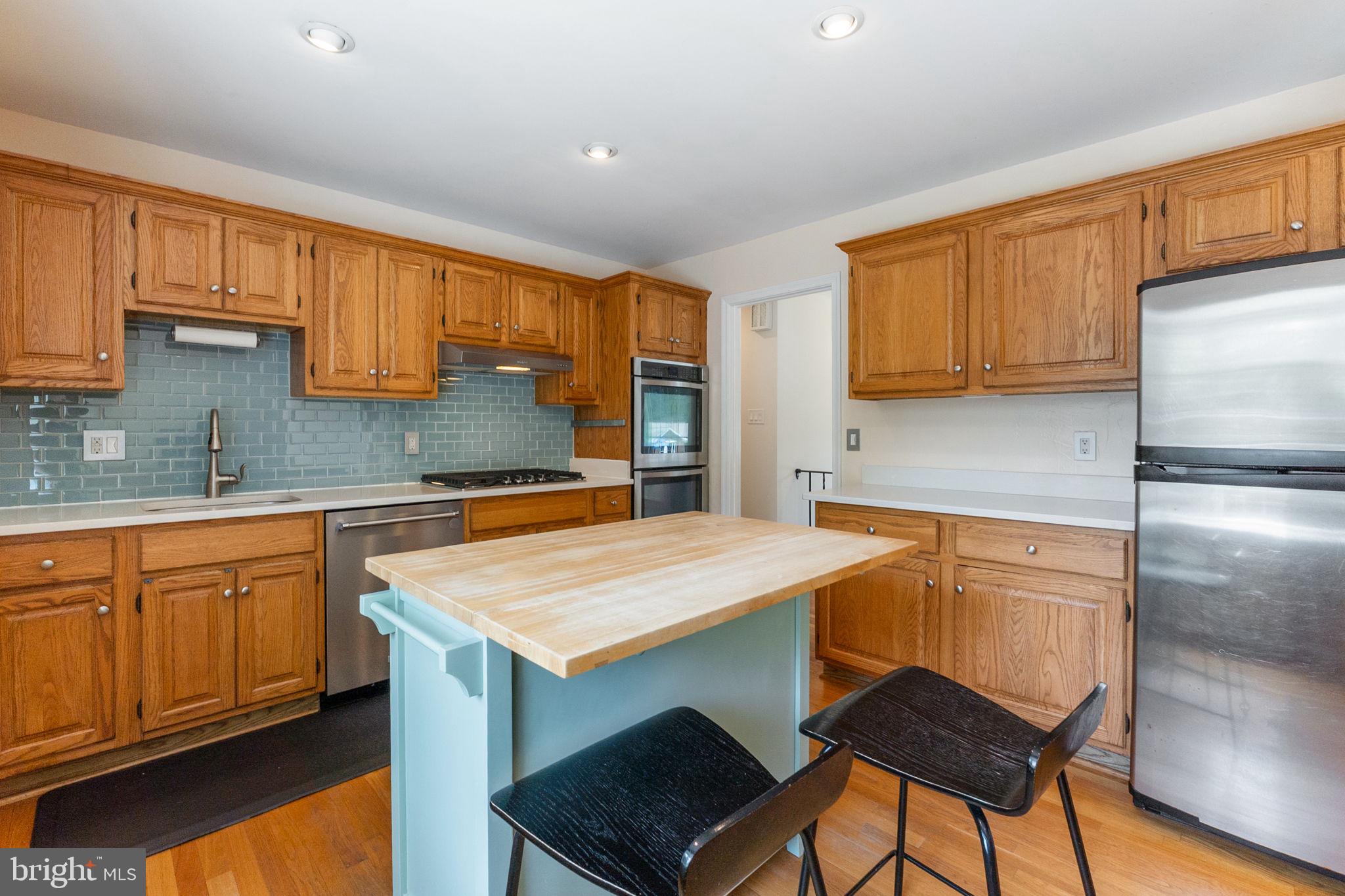 1731 TAMERISK COURT