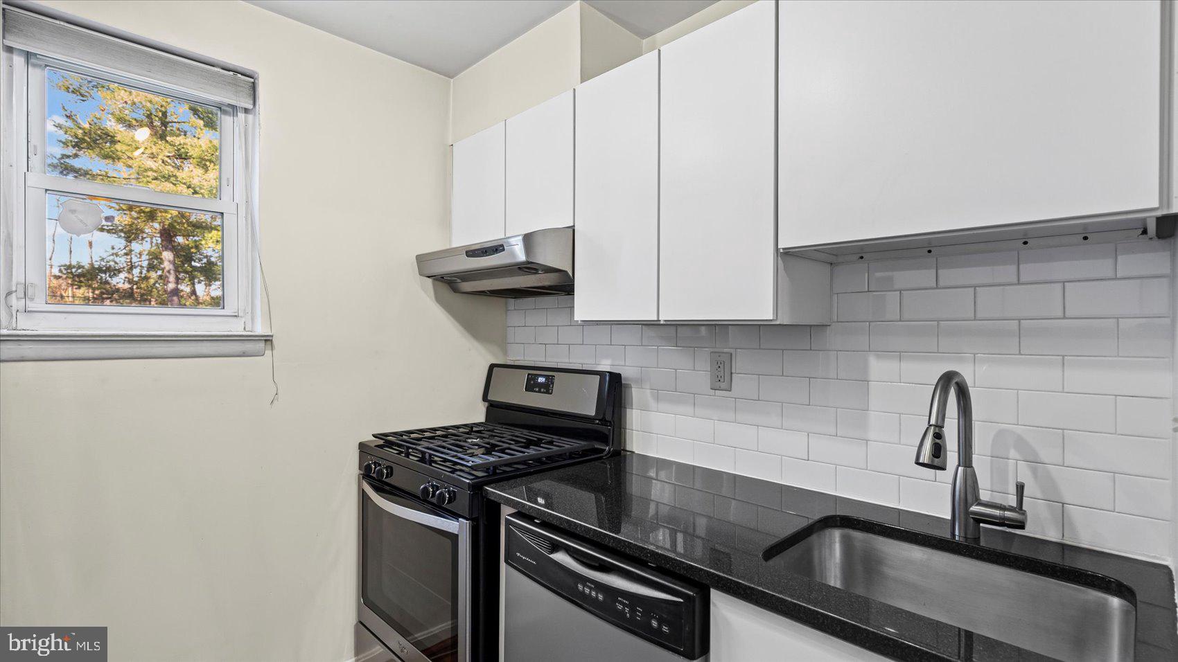 MEDFIELD - Residential