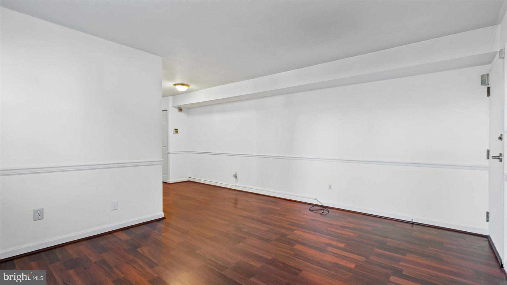 MEDFIELD - Residential