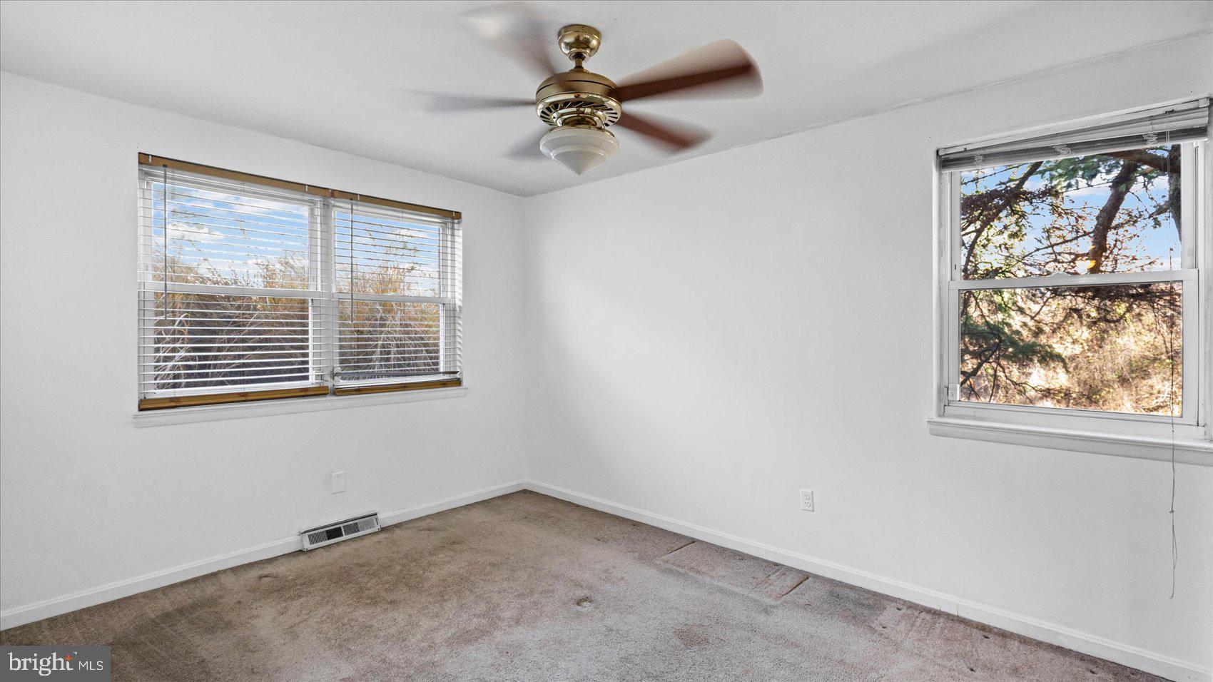 MEDFIELD - Residential