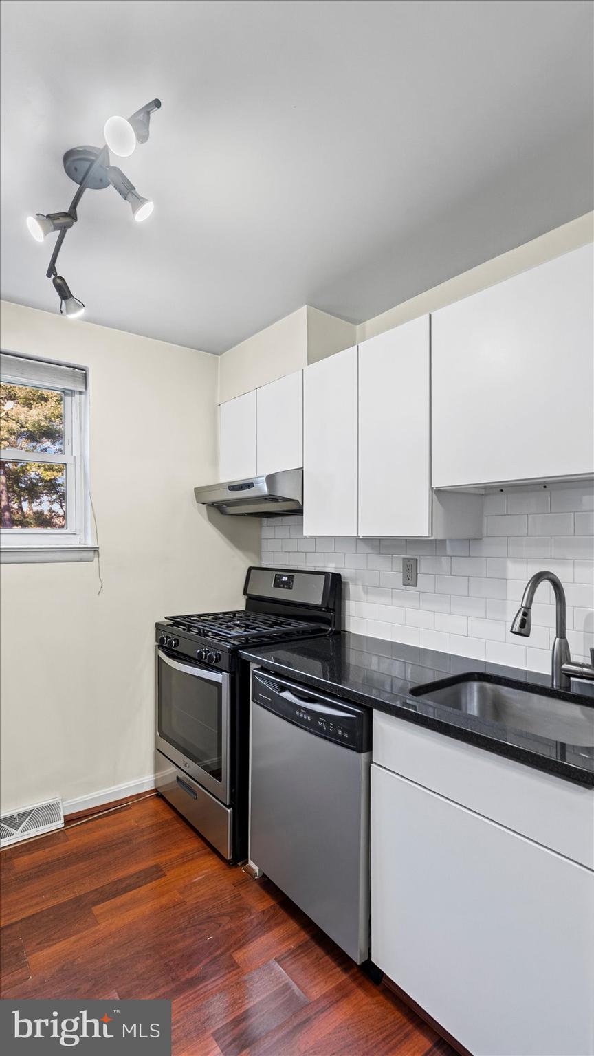 MEDFIELD - Residential